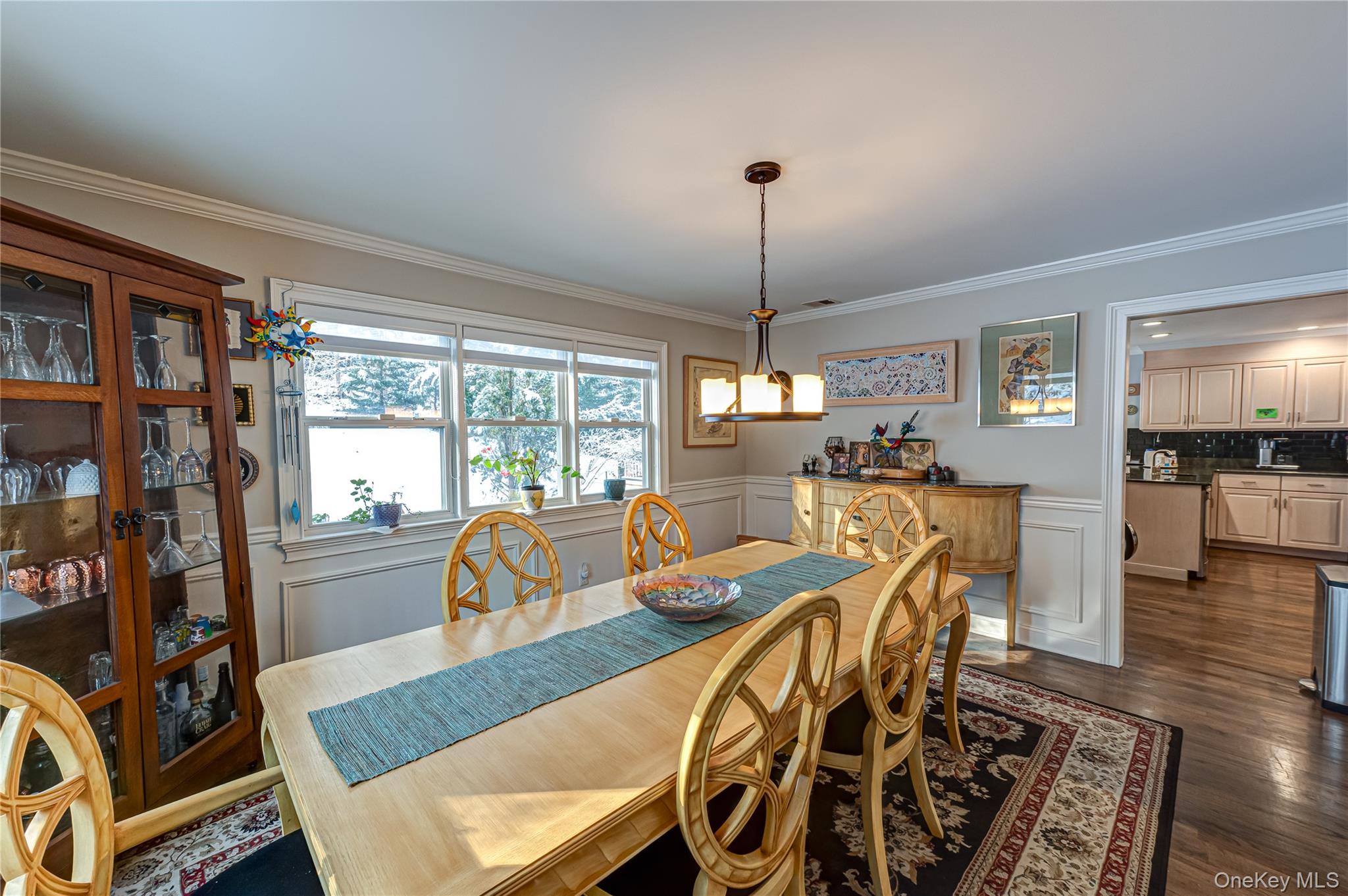 6 Sandy Hollow Road, Centerport, NY 11721