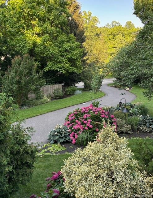 6 Sandy Hollow Road, Centerport, NY 11721