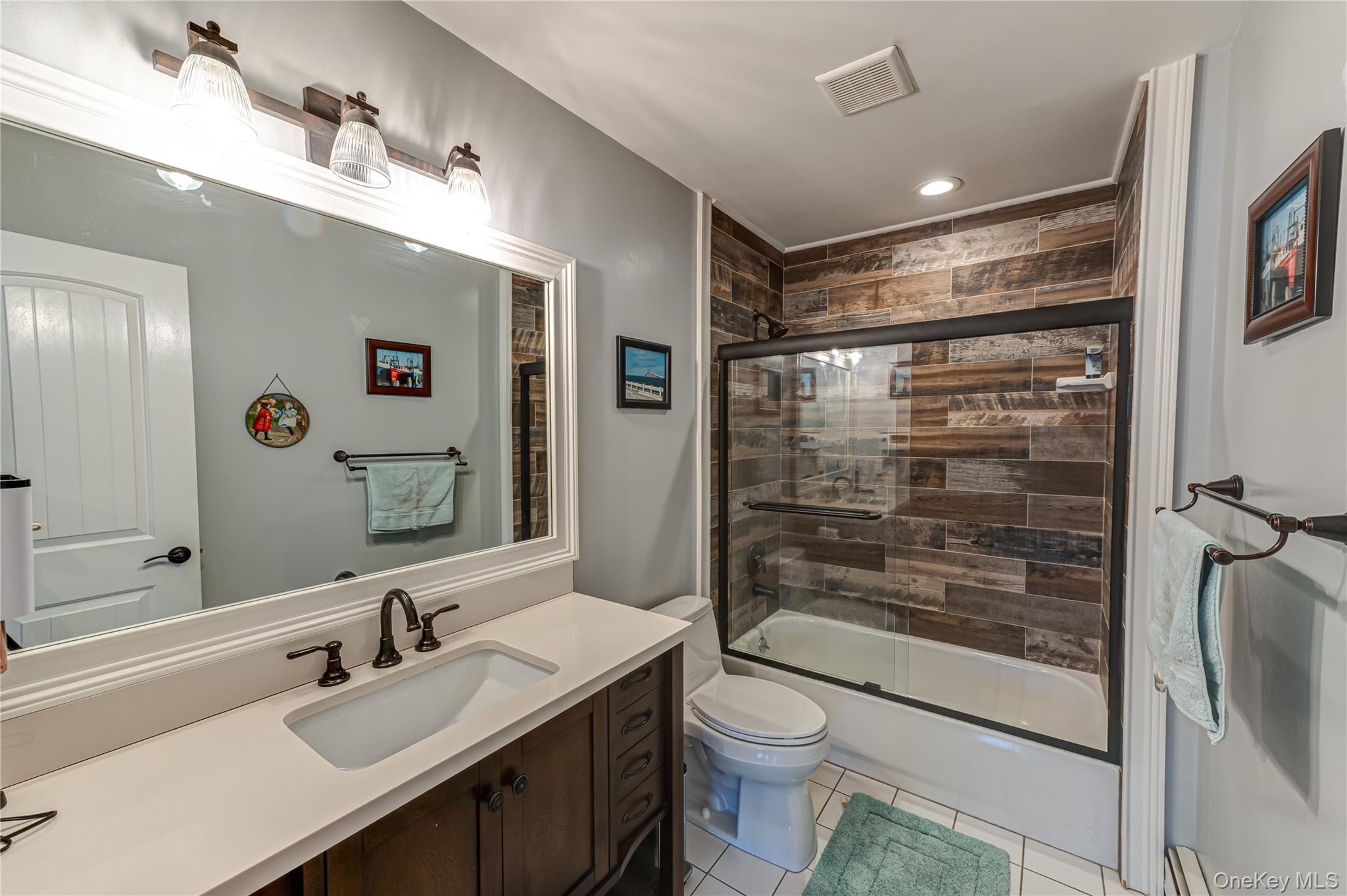 6 Sandy Hollow Road, Centerport, NY 11721