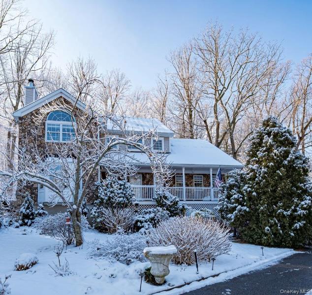 6 Sandy Hollow Road, Centerport, NY 11721