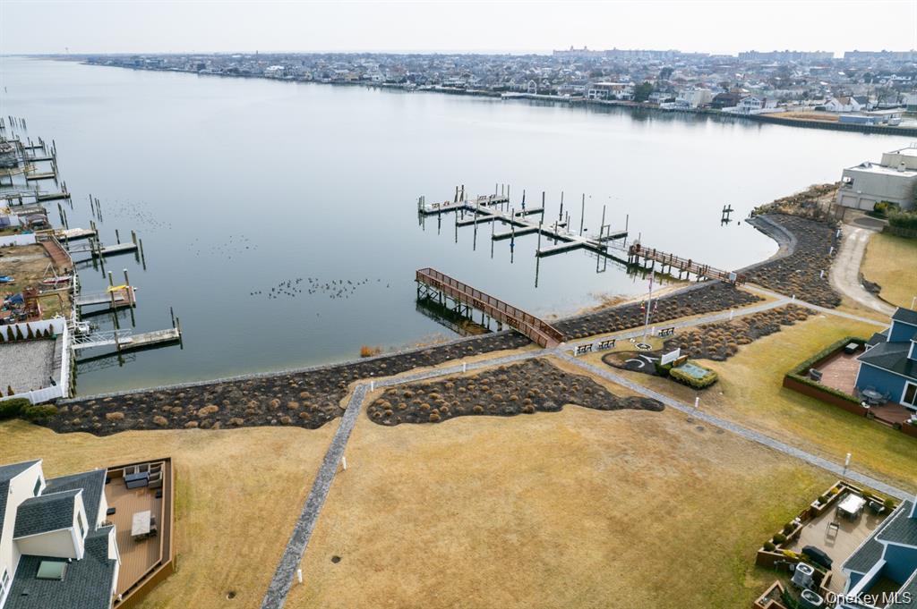 100 Baker Court # 85, Island Park, NY 11558