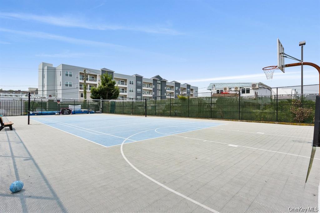 100 Baker Court # 85, Island Park, NY 11558