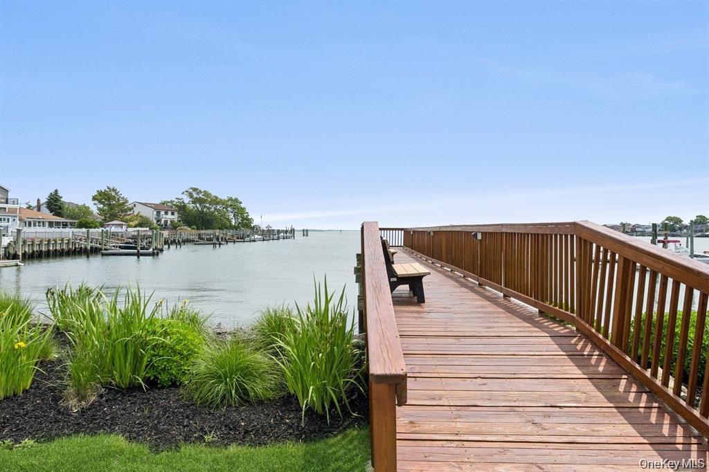 100 Baker Court # 85, Island Park, NY 11558