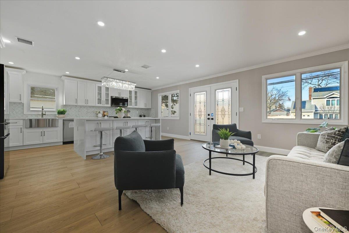 1050 Hastings Street, Baldwin, NY 11510