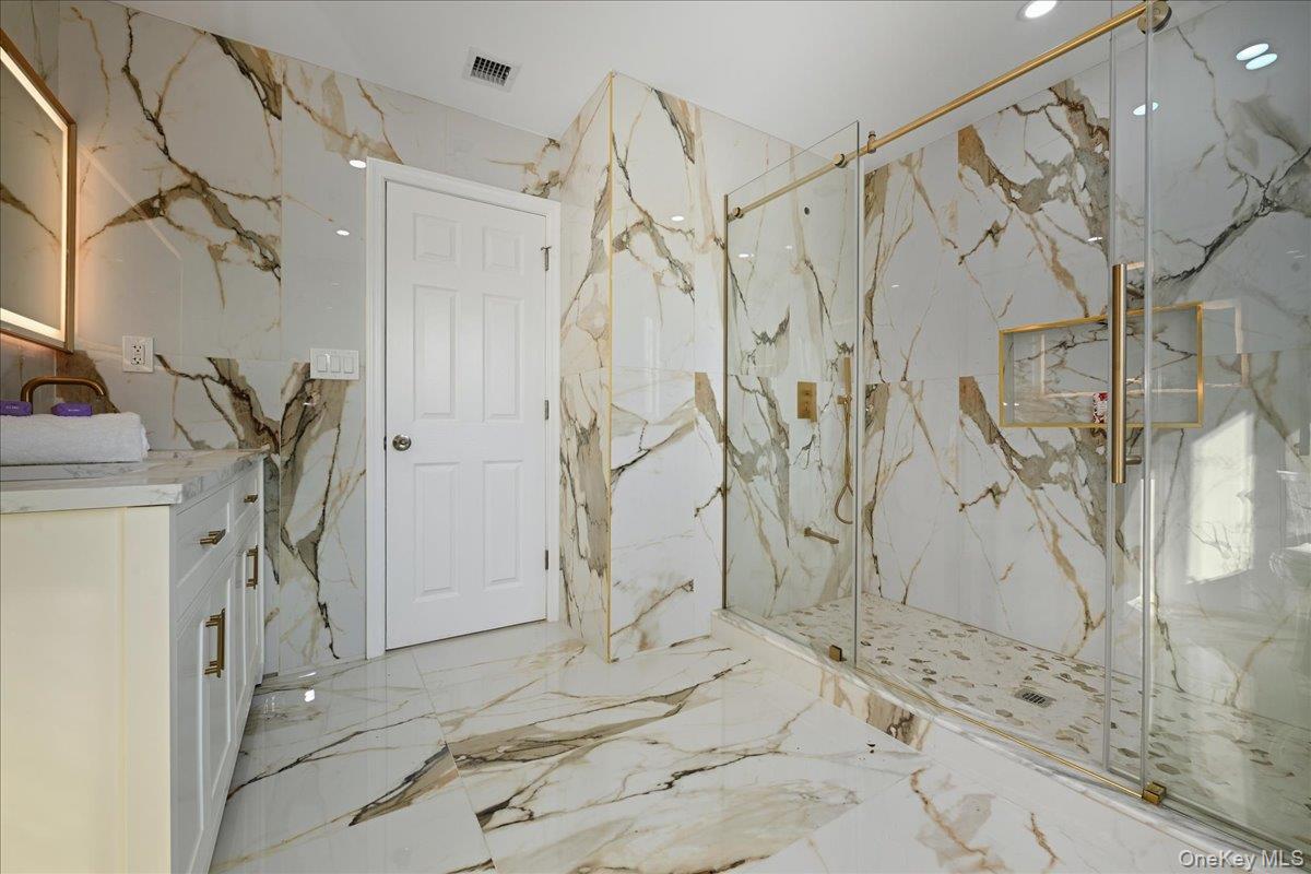 1050 Hastings Street, Baldwin, NY 11510