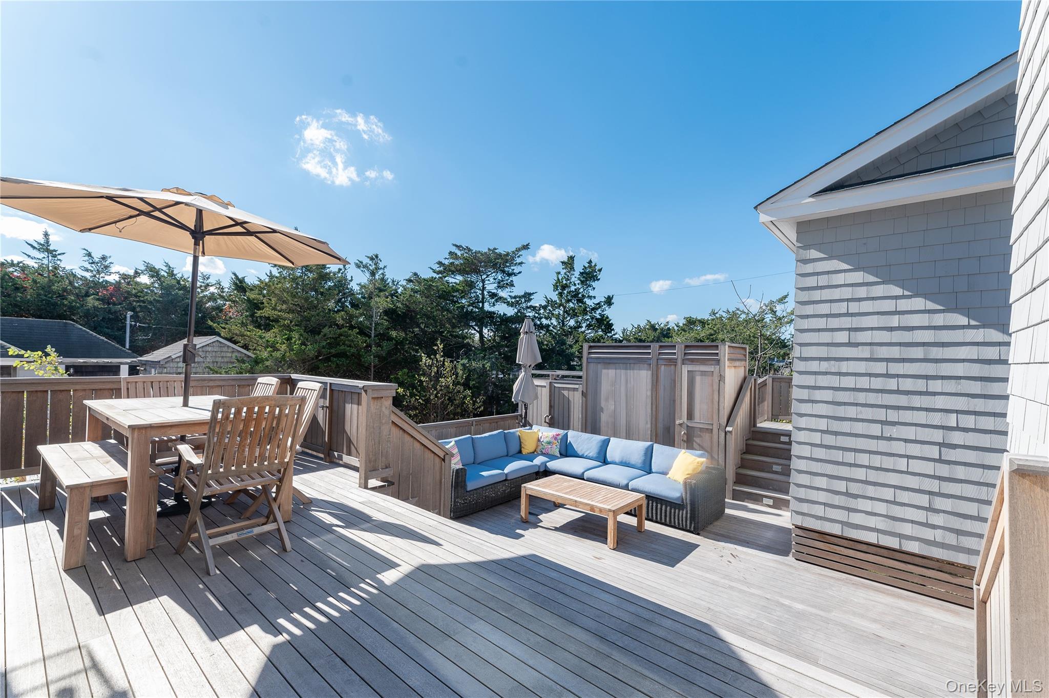 44 Island Walk, Lonelyville, NY 11706