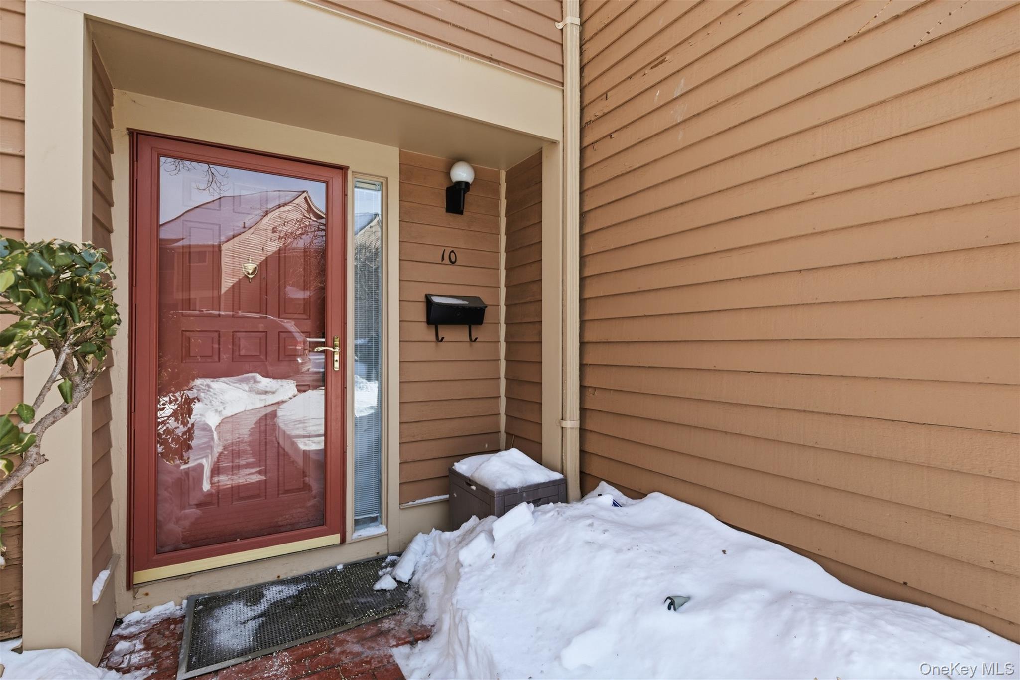 10 Bayberry Lane, Rye Brook, NY 10573