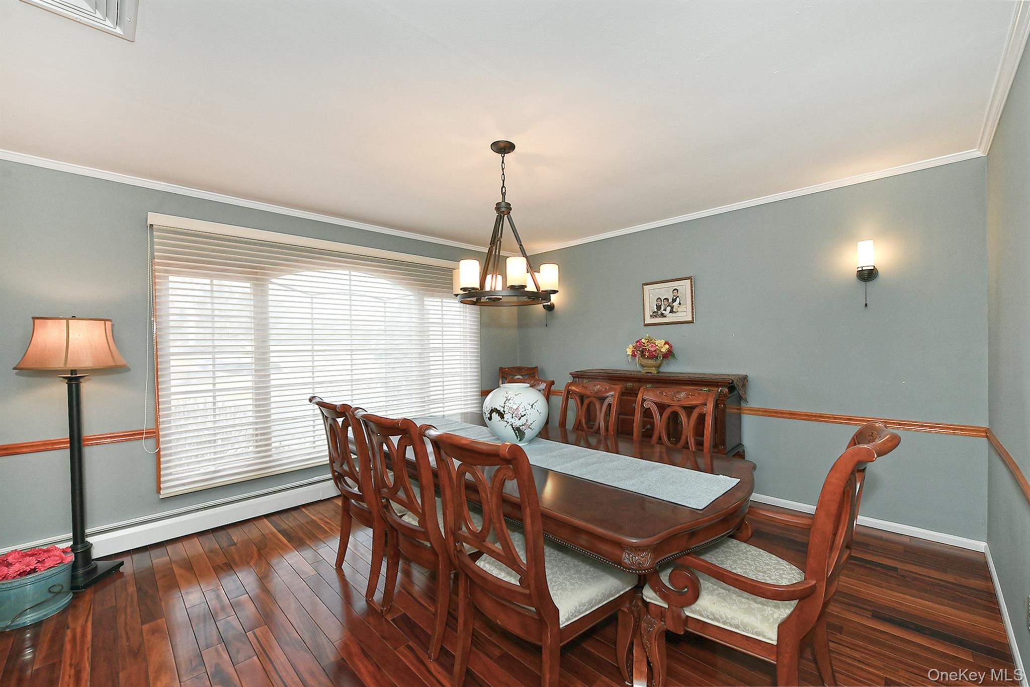 17 Susan Lane, Dix Hills, NY 11746