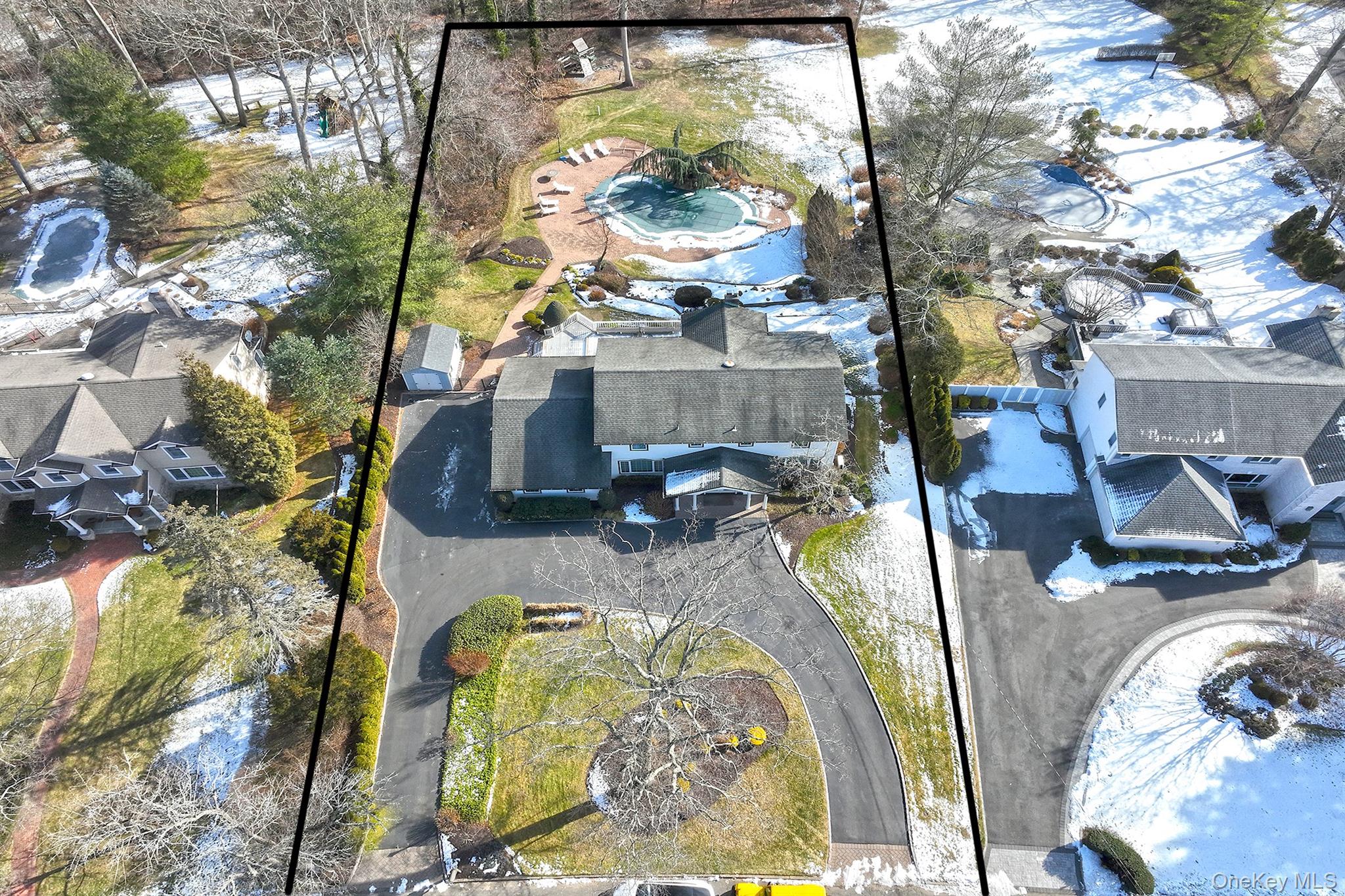 17 Susan Lane, Dix Hills, NY 11746