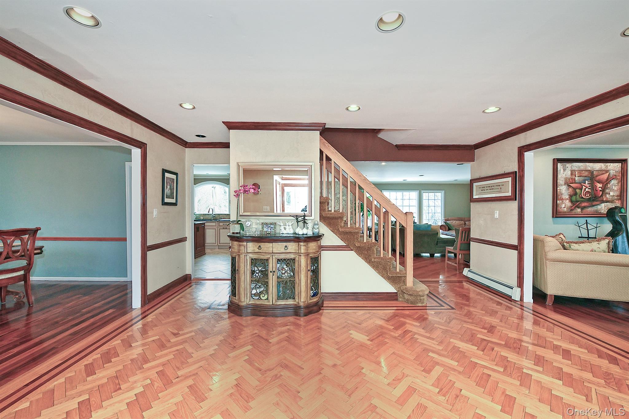 17 Susan Lane, Dix Hills, NY 11746