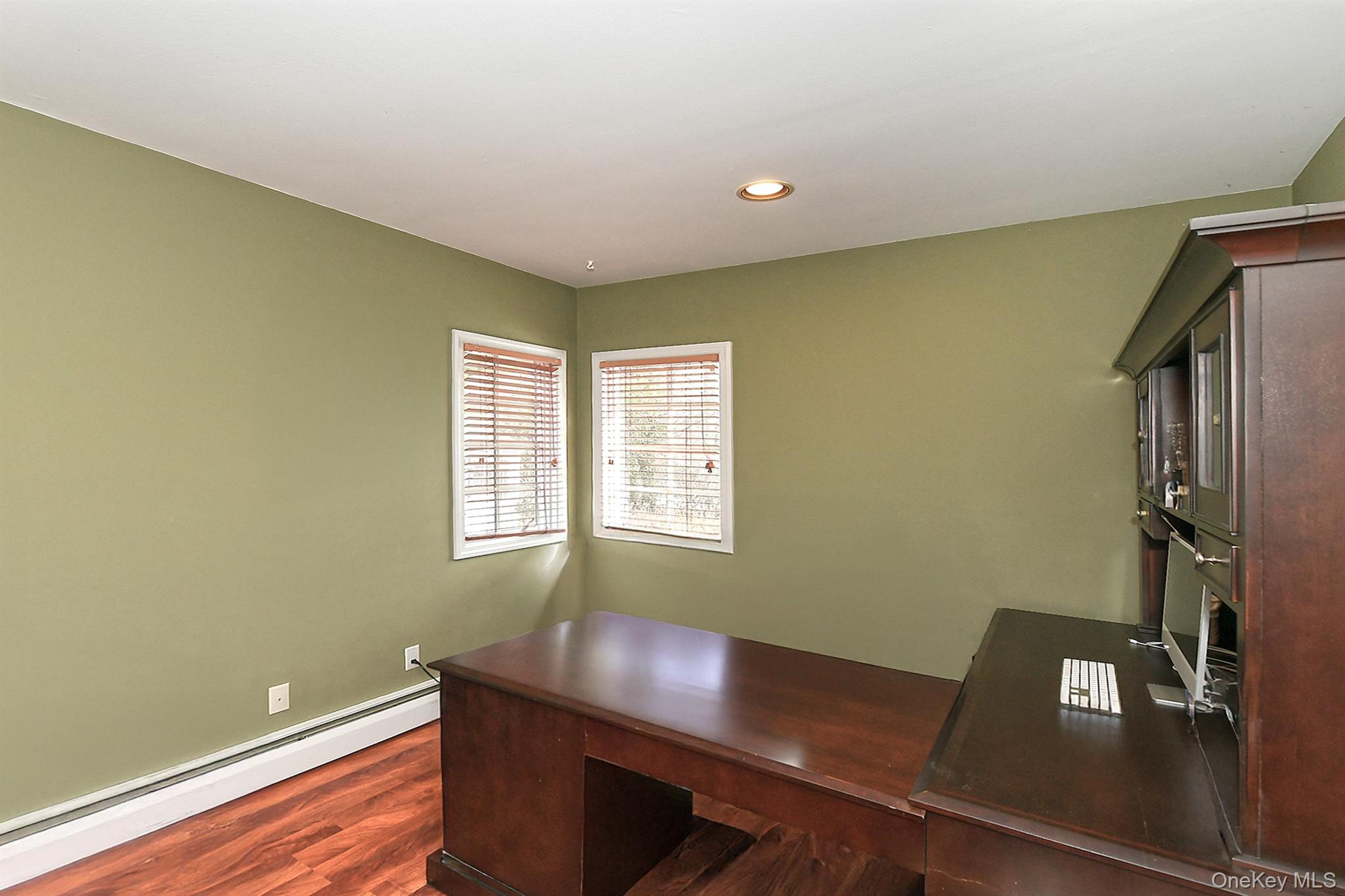 17 Susan Lane, Dix Hills, NY 11746