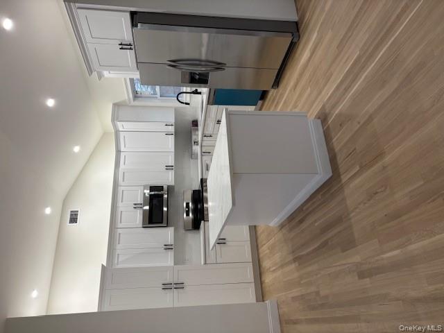 10 Amarr Drive, Shirley, NY 11967