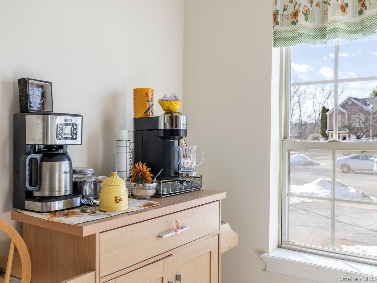 15 Troy Lane, Highland, NY 12528