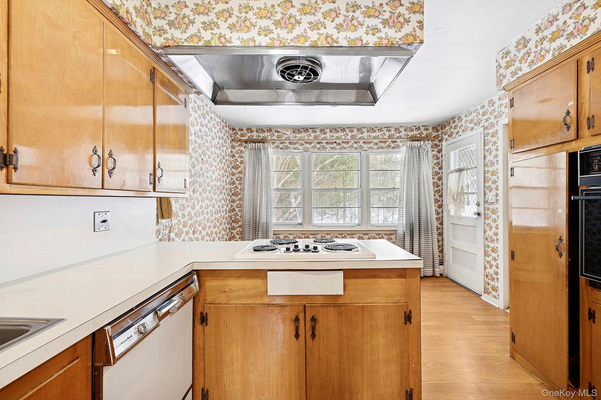 225 Port Washington Boulevard, Port Washington, NY 11050