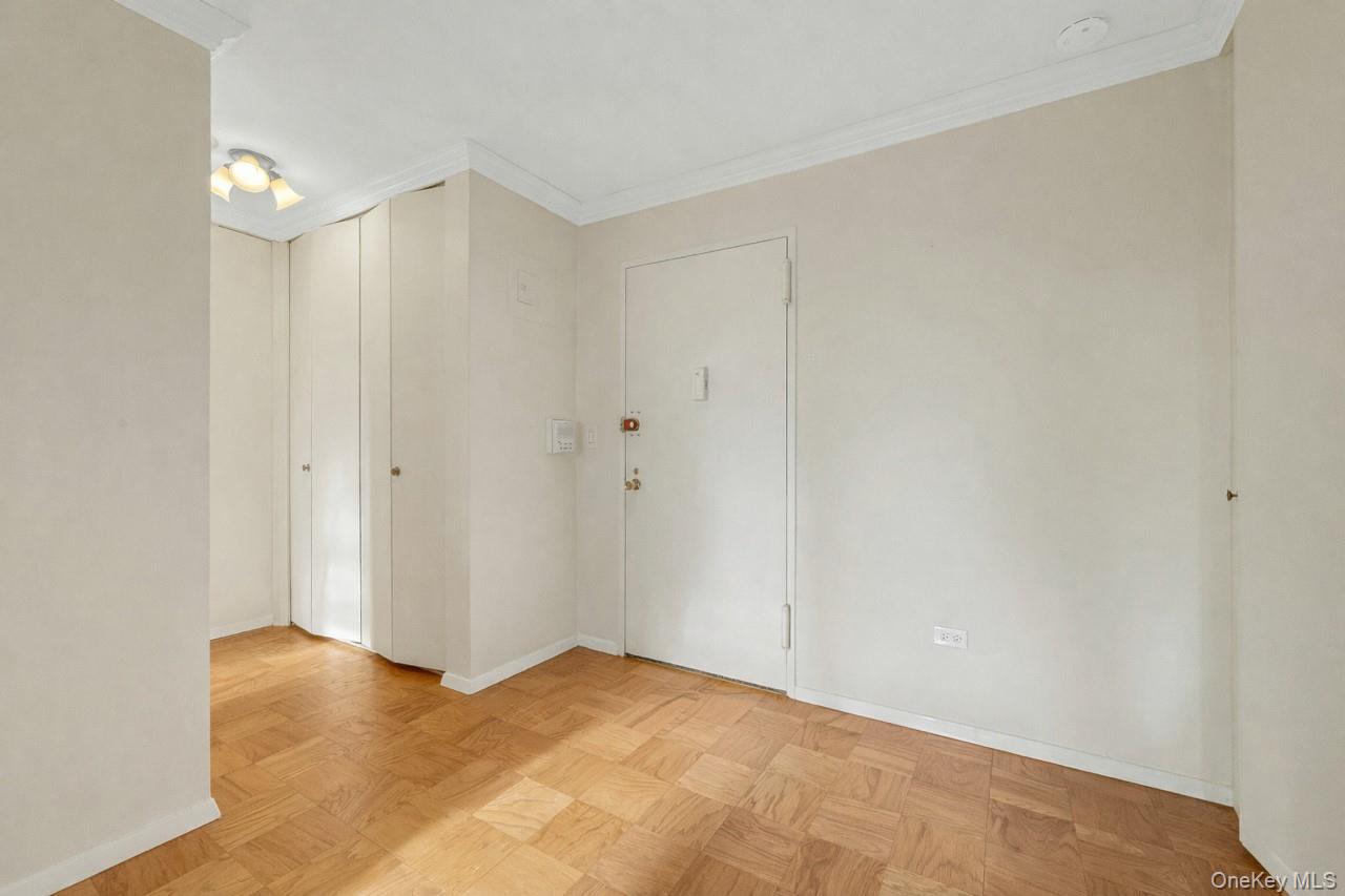 615 Palmer # 1004, Yonkers, NY 10701