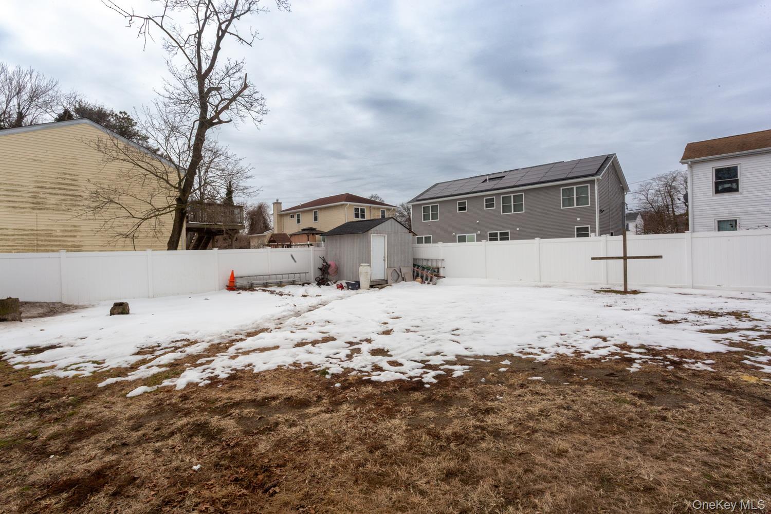 14 Walnut Street, Wyandanch, NY 11798