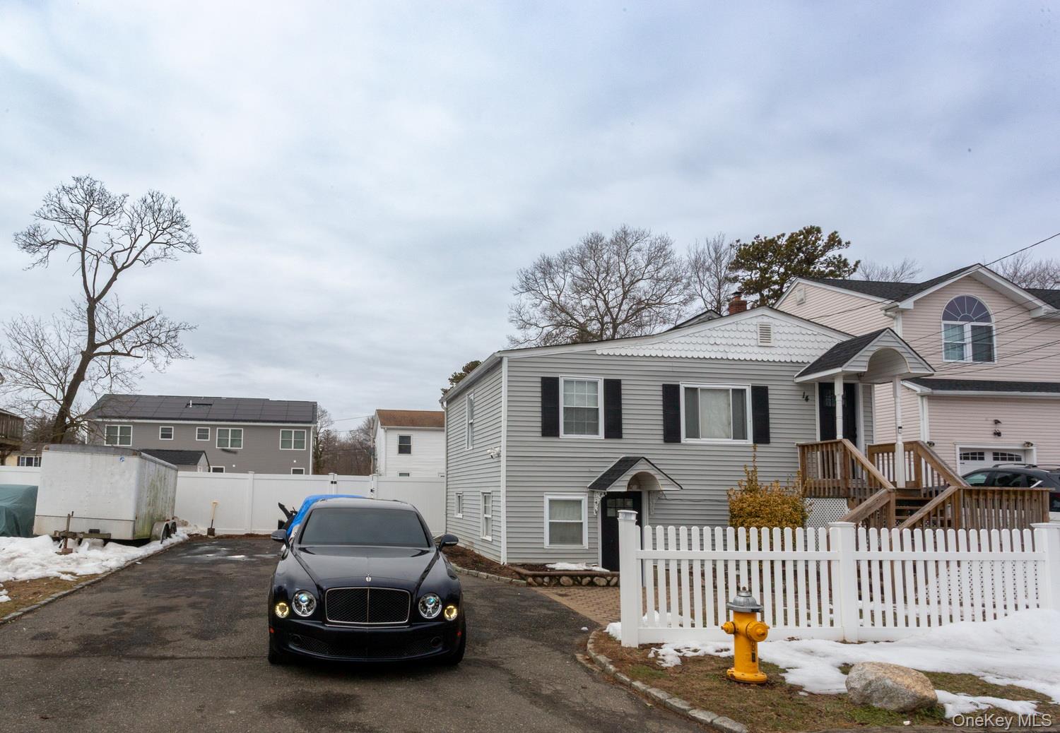 14 Walnut Street, Wyandanch, NY 11798