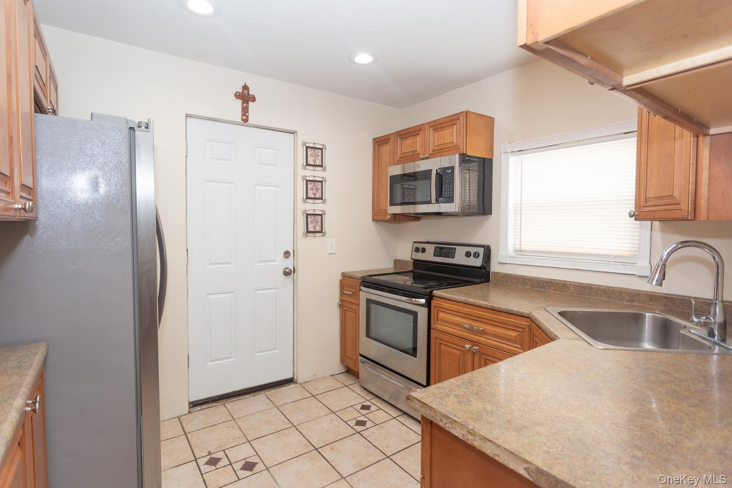 14 Walnut Street, Wyandanch, NY 11798