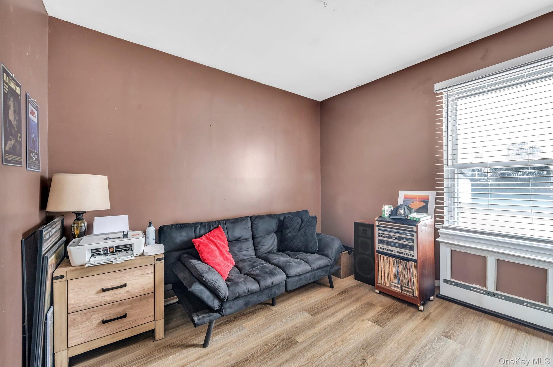 17 Groton Lane, Coram, NY 11727