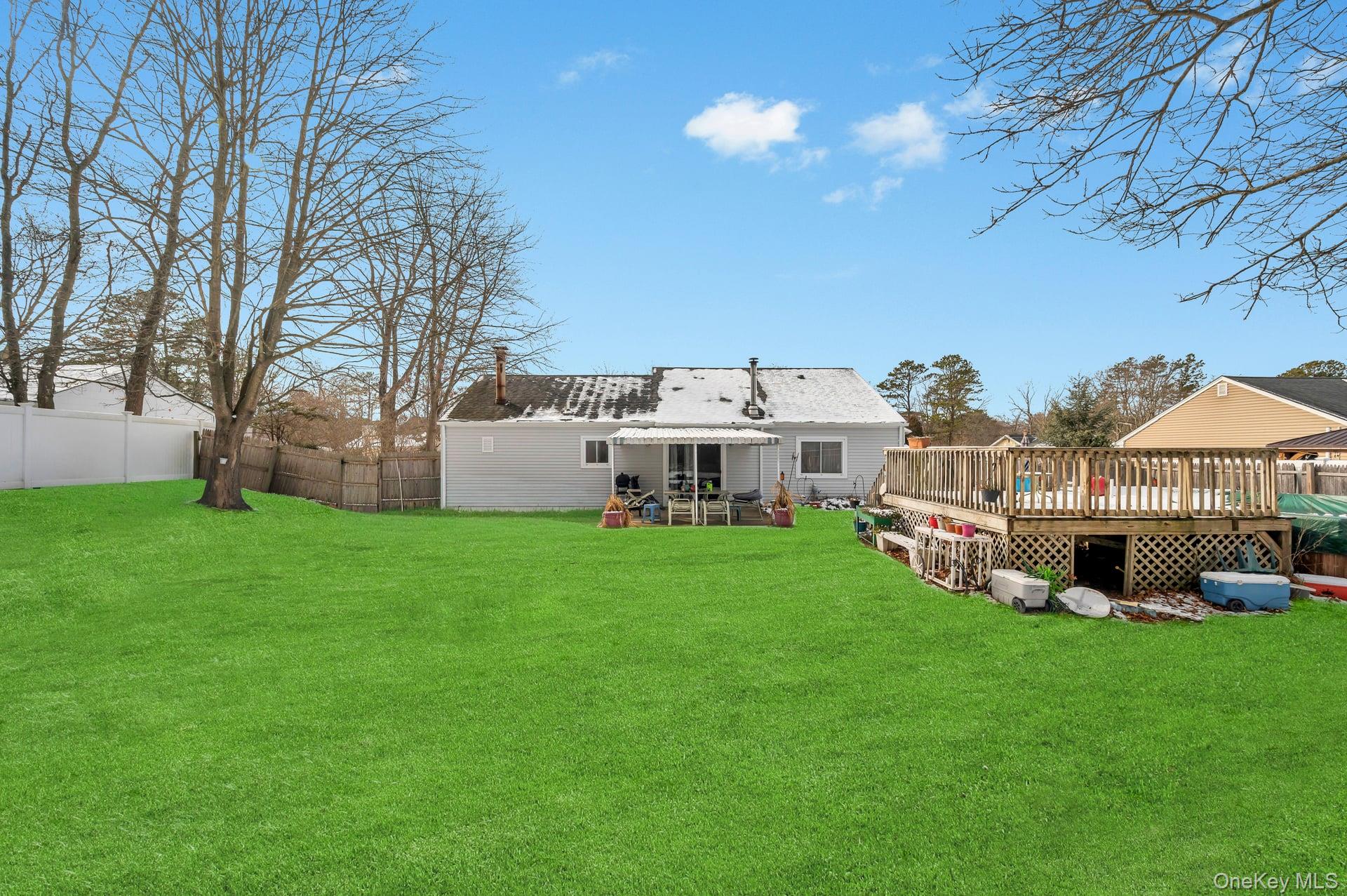 17 Groton Lane, Coram, NY 11727