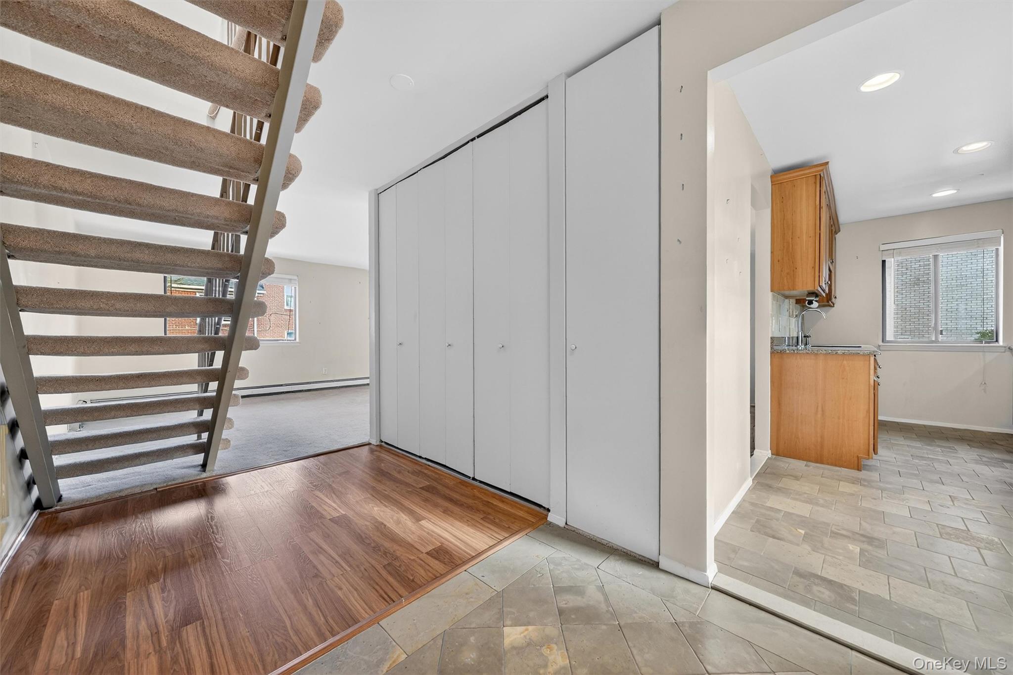 89 N Broadway # 213, White Plains, NY 10603