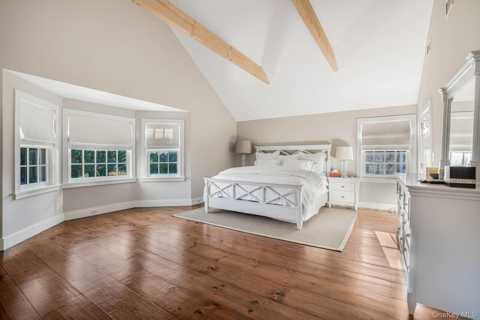 17 W Pond Drive, Bridgehampton, NY 11787