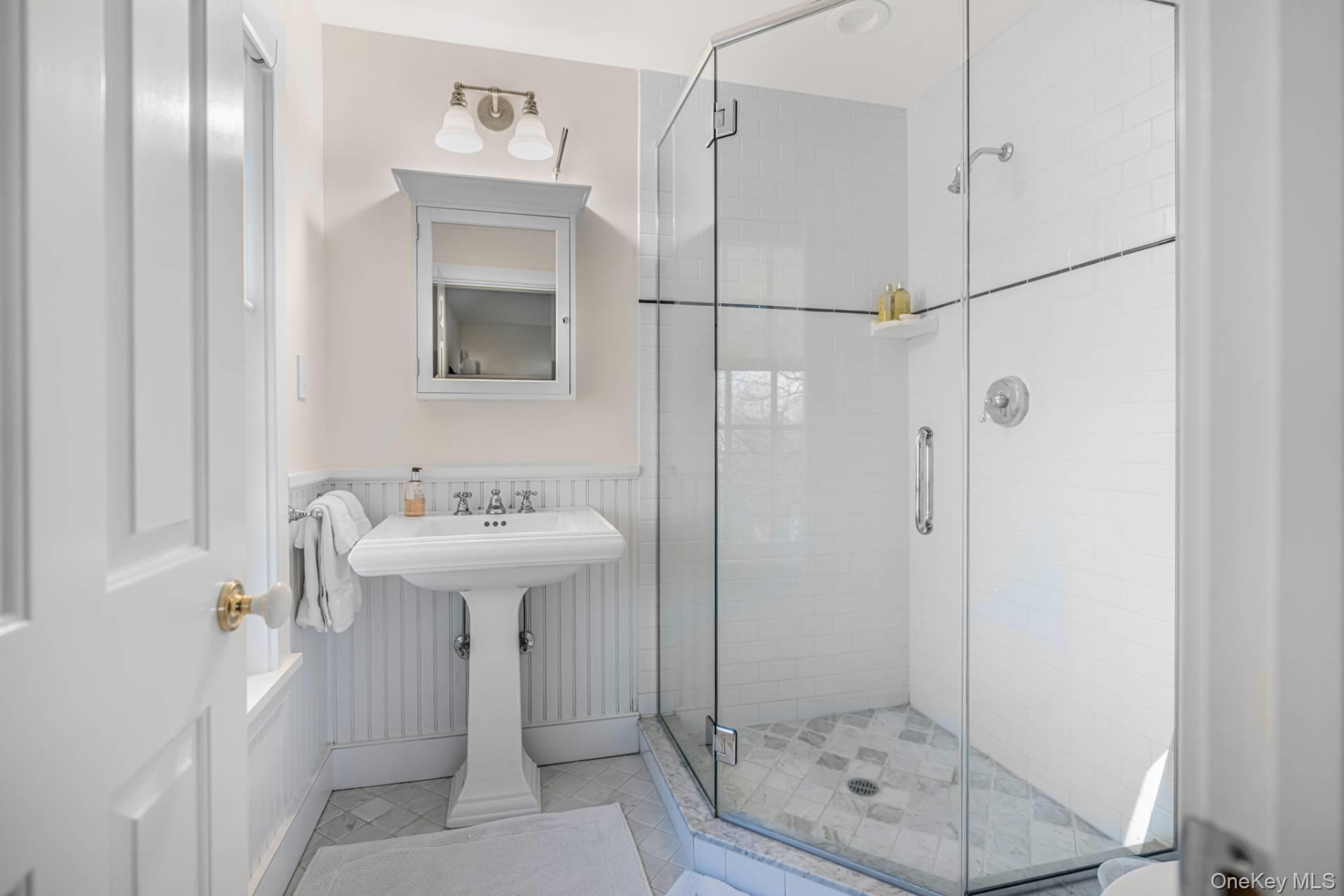 17 W Pond Drive, Bridgehampton, NY 11787