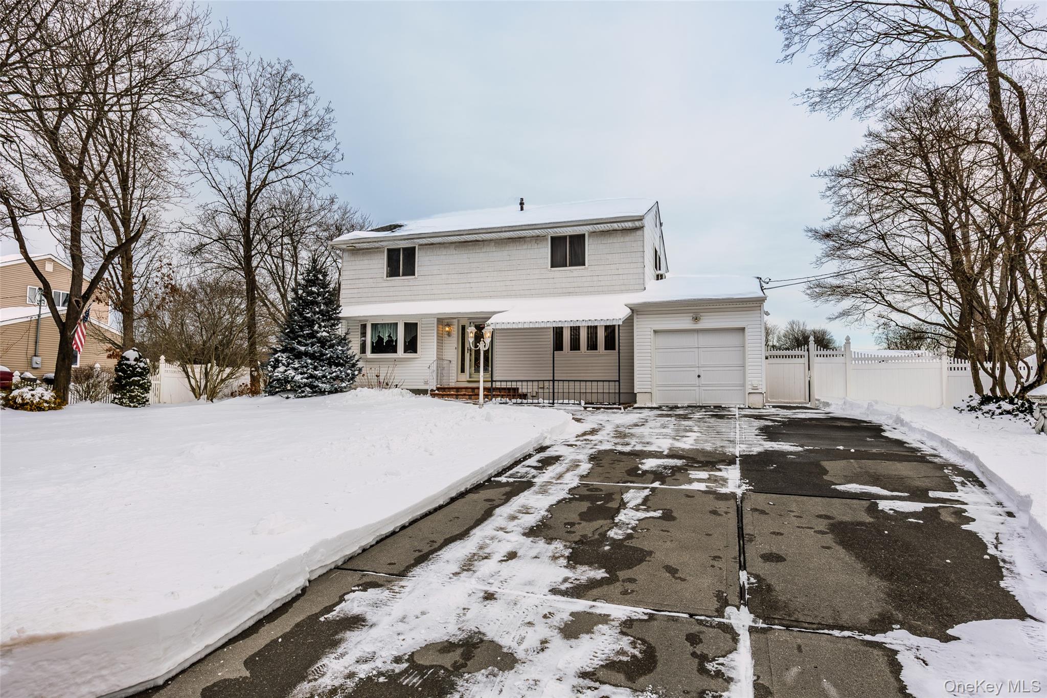 3 Brenner Road, Coram, NY 11727