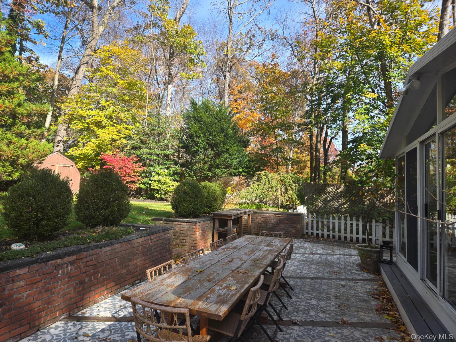 7 Flamingo Drive, Smithtown, NY 11787