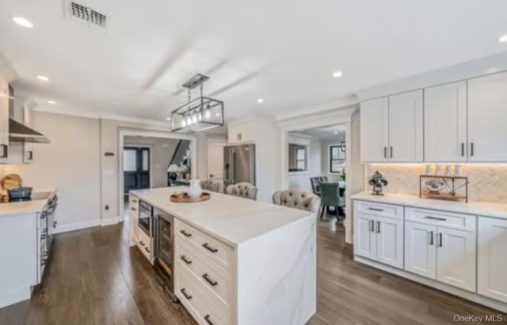 665 Mount Sinai Coram Road, Mount Sinai, NY 11766