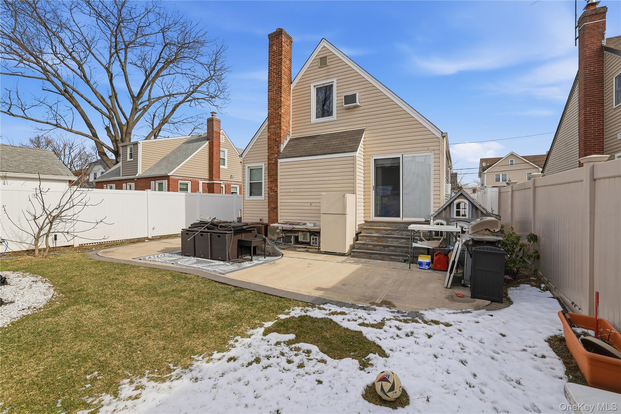 215 Monroe Street, Franklin Square, NY 11010