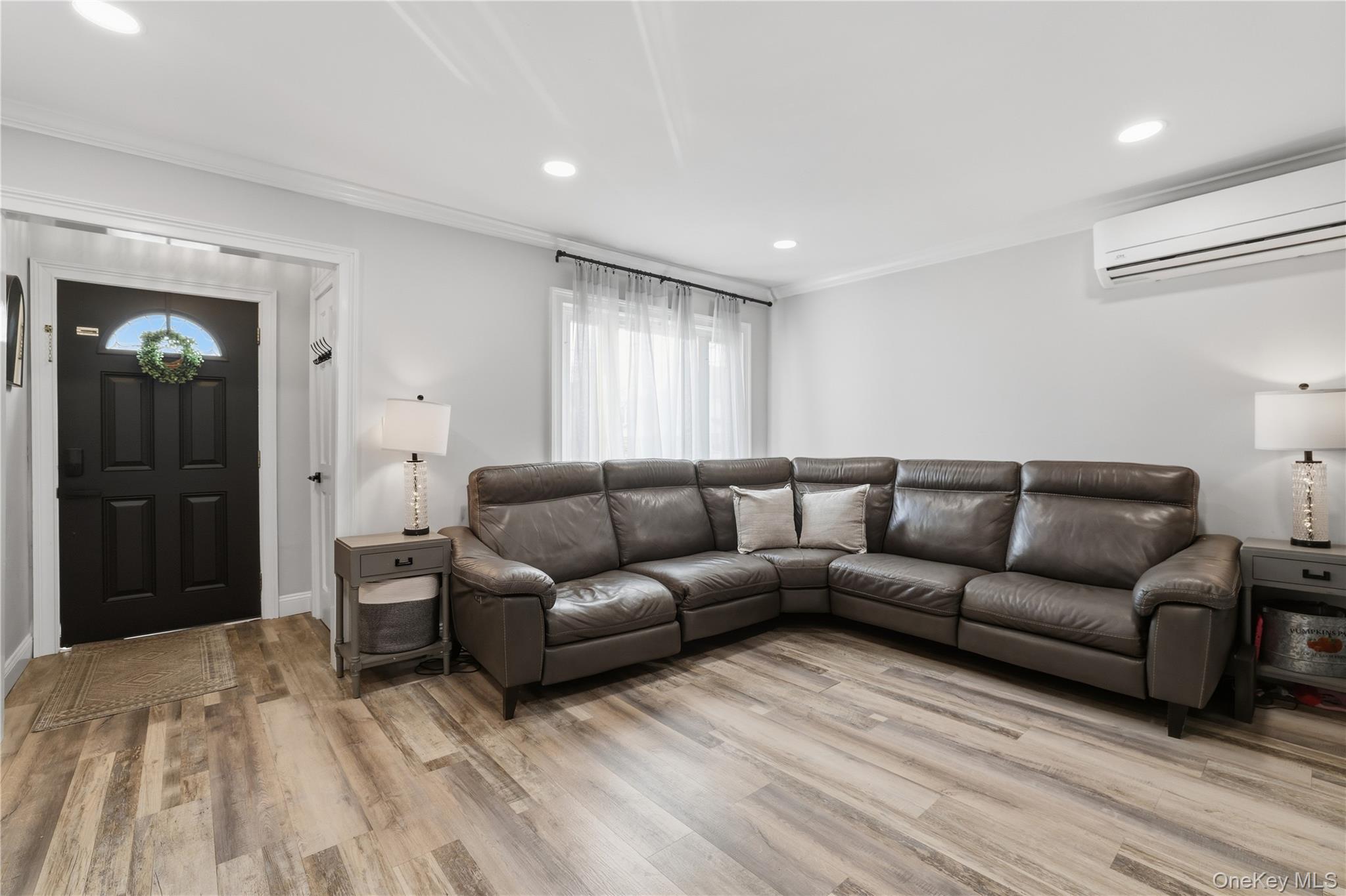 215 Monroe Street, Franklin Square, NY 11010