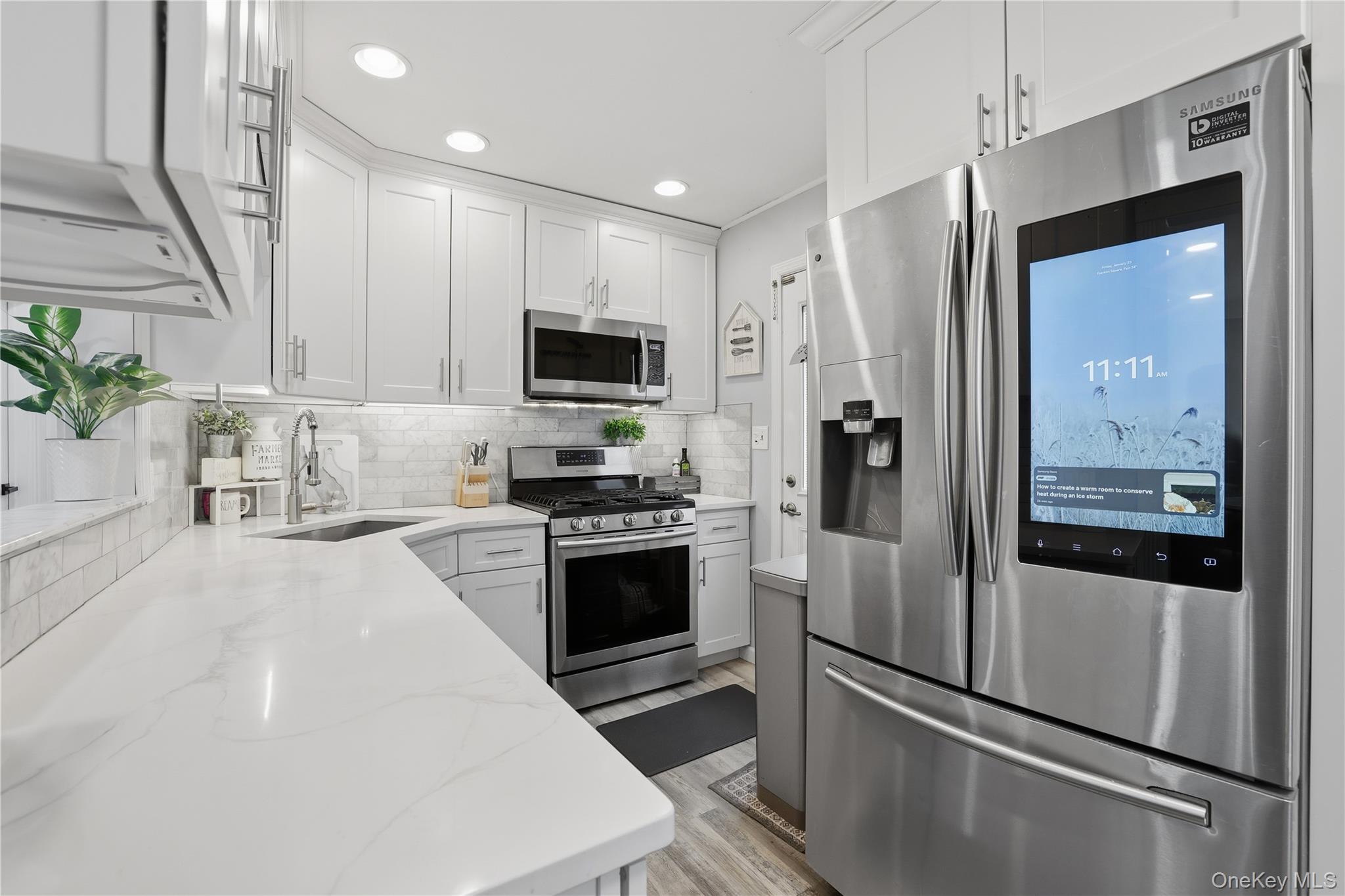 215 Monroe Street, Franklin Square, NY 11010