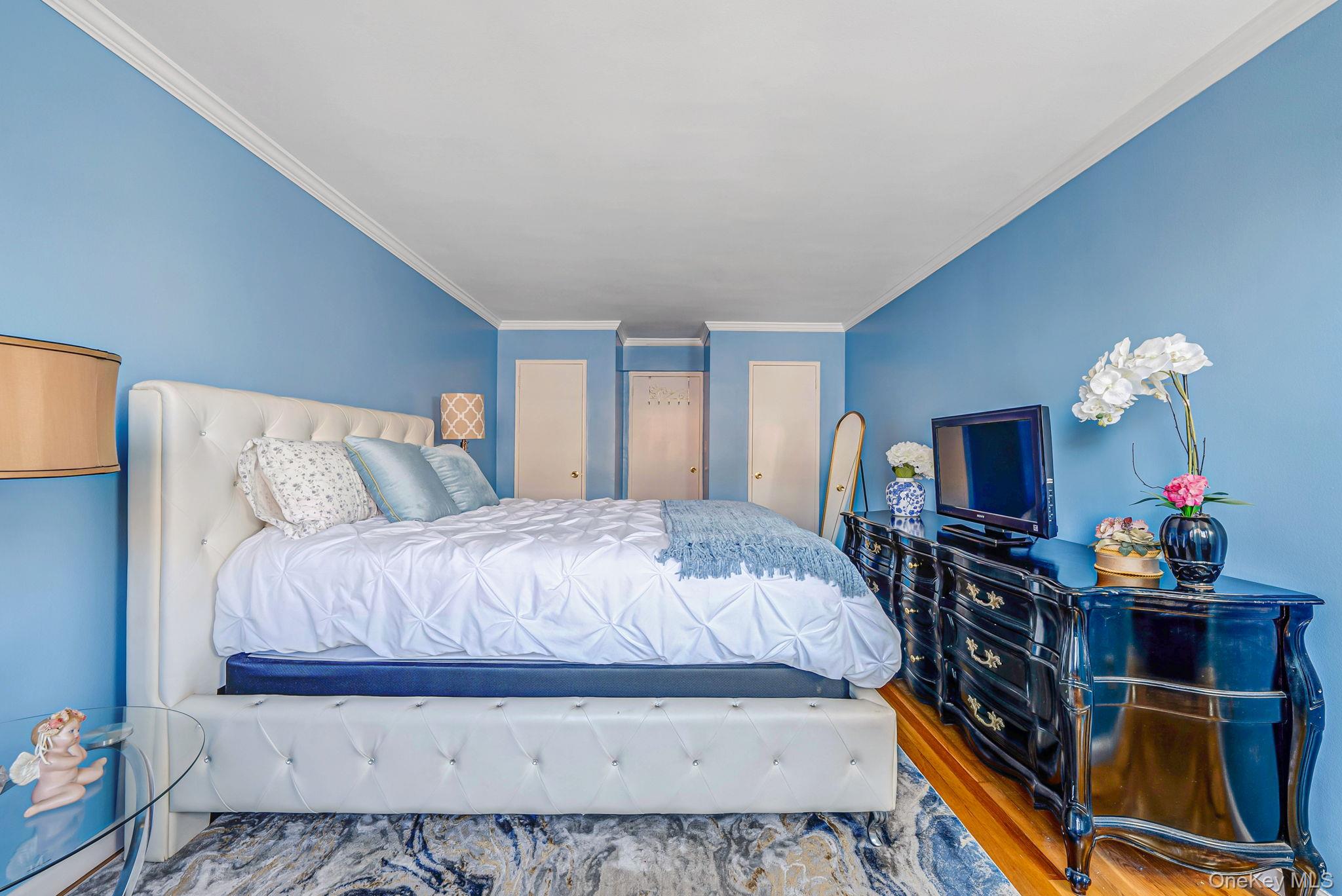 88-12 151 # 4A, Howard Beach, NY 11414