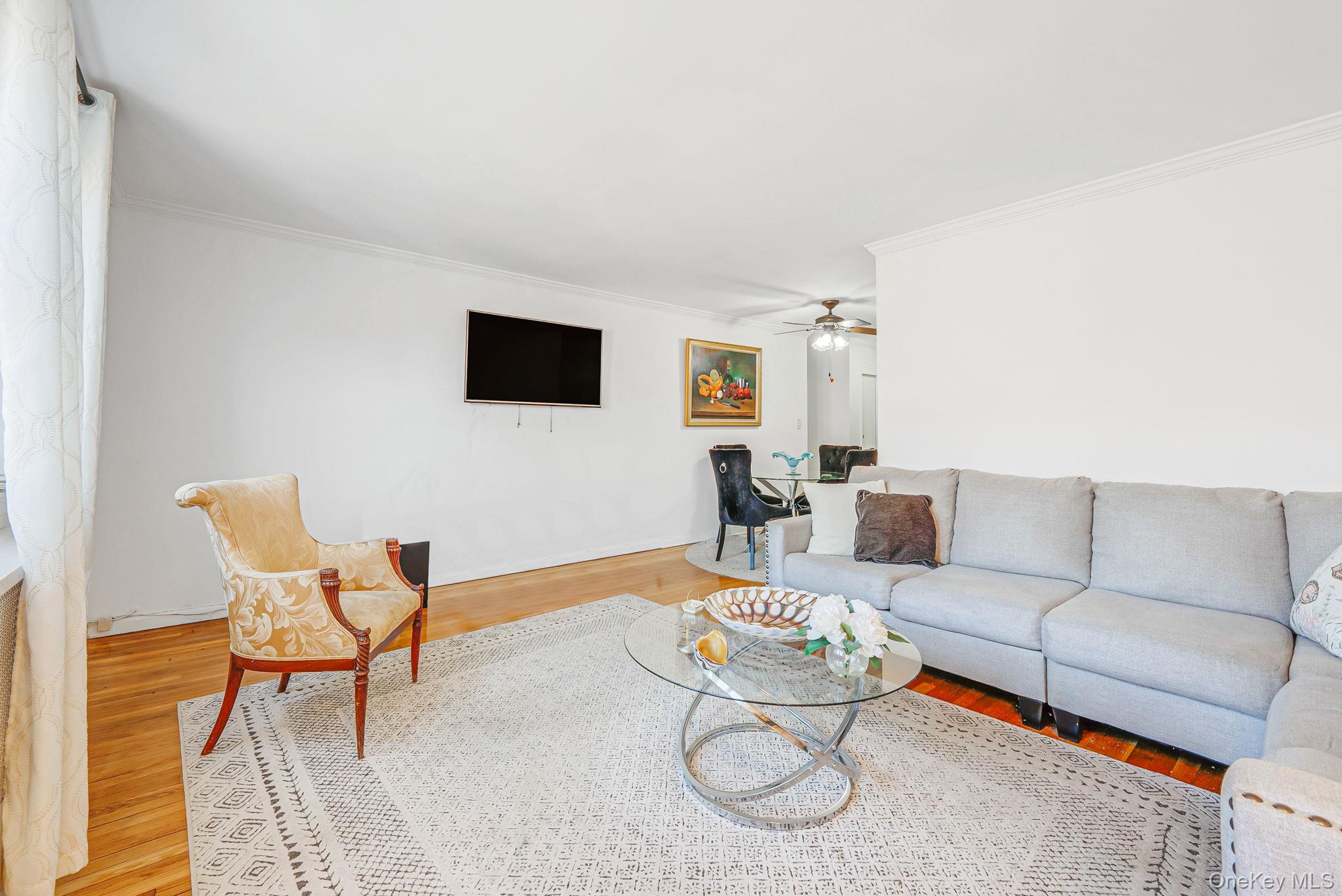 88-12 151 # 4A, Howard Beach, NY 11414