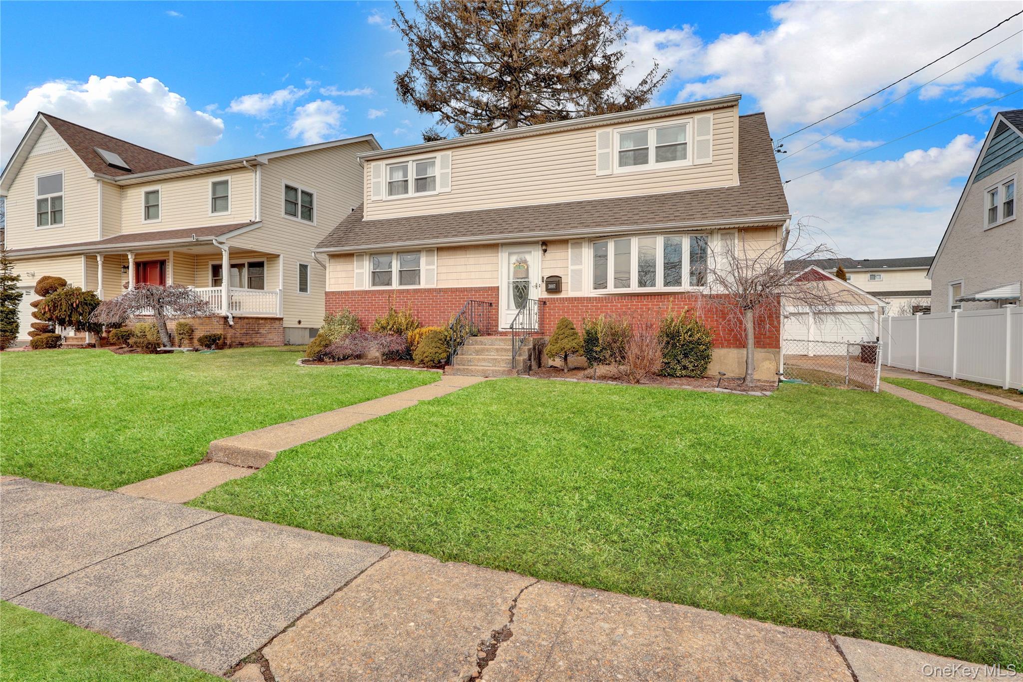 3887 Hudson Avenue, Seaford, NY 11783