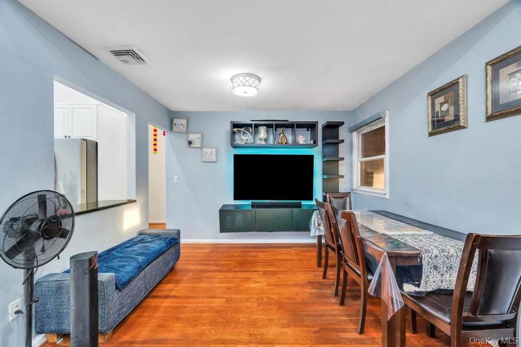 1810 N Jerusalem Road, North Bellmore, NY 11710