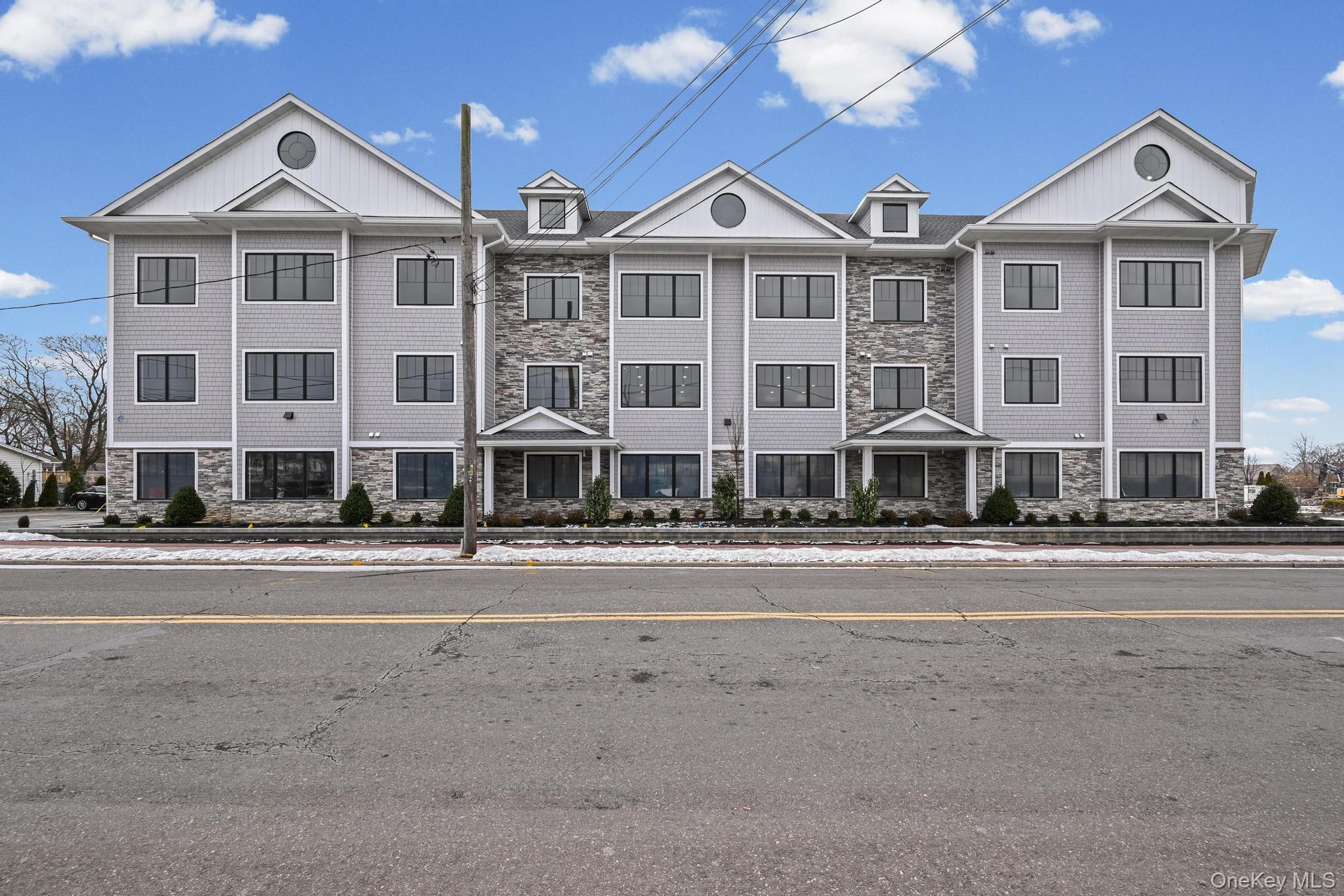 80 Division Street # 2G, Patchogue, NY 11772