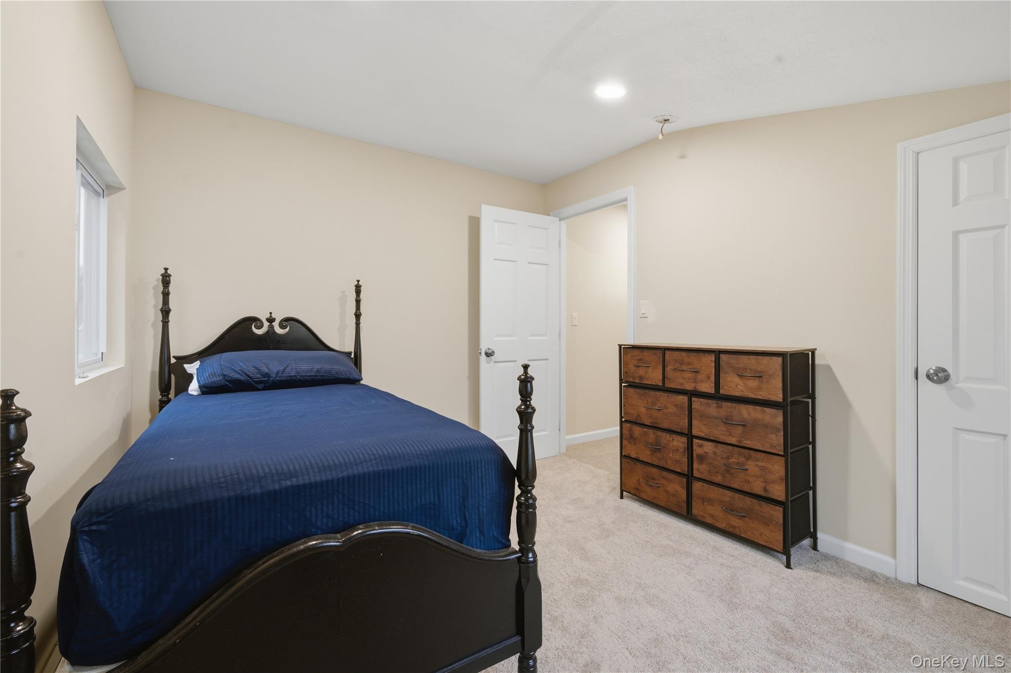 257 southaven Avenue, Medford, NY 11763