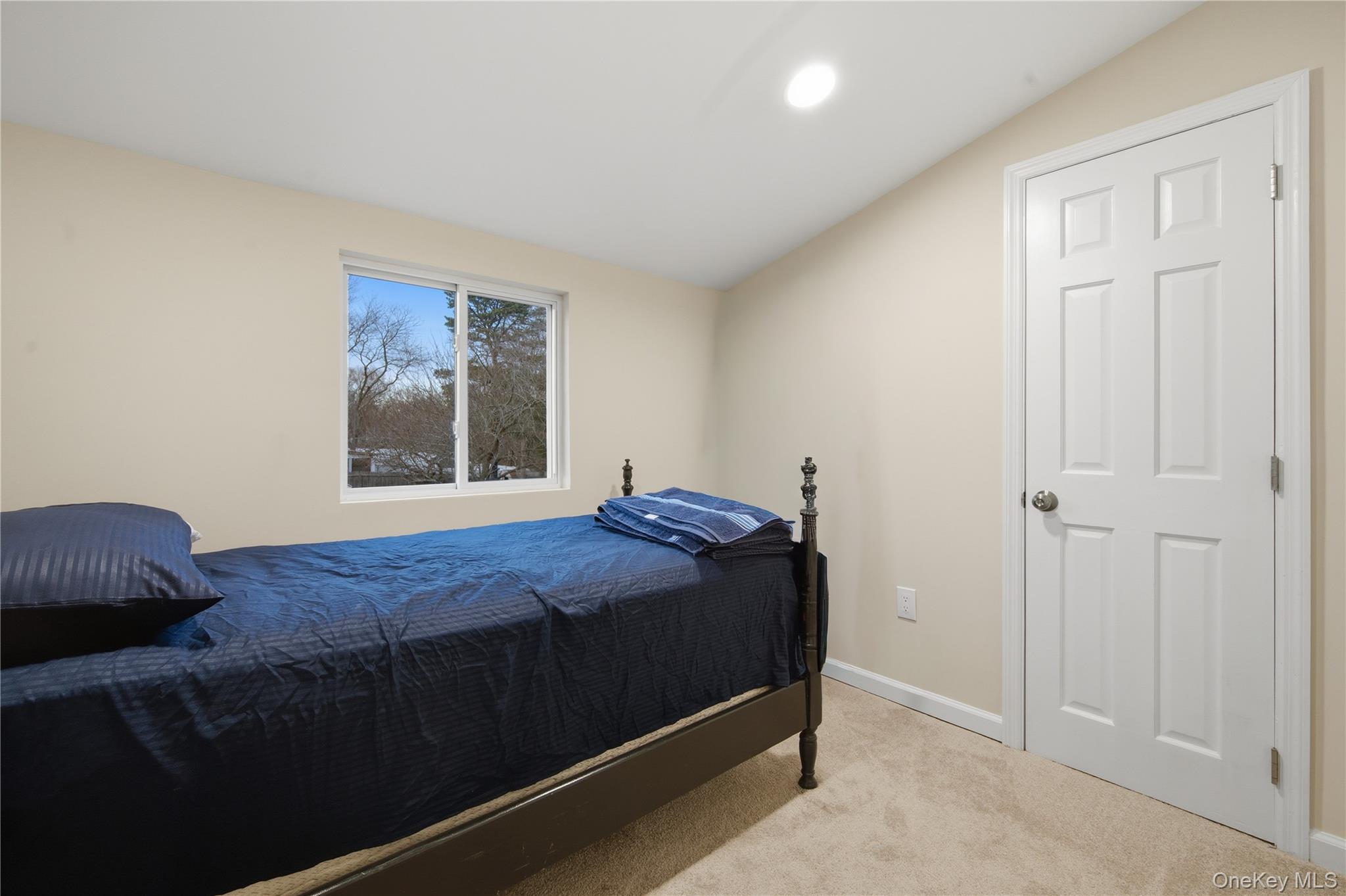 257 southaven Avenue, Medford, NY 11763