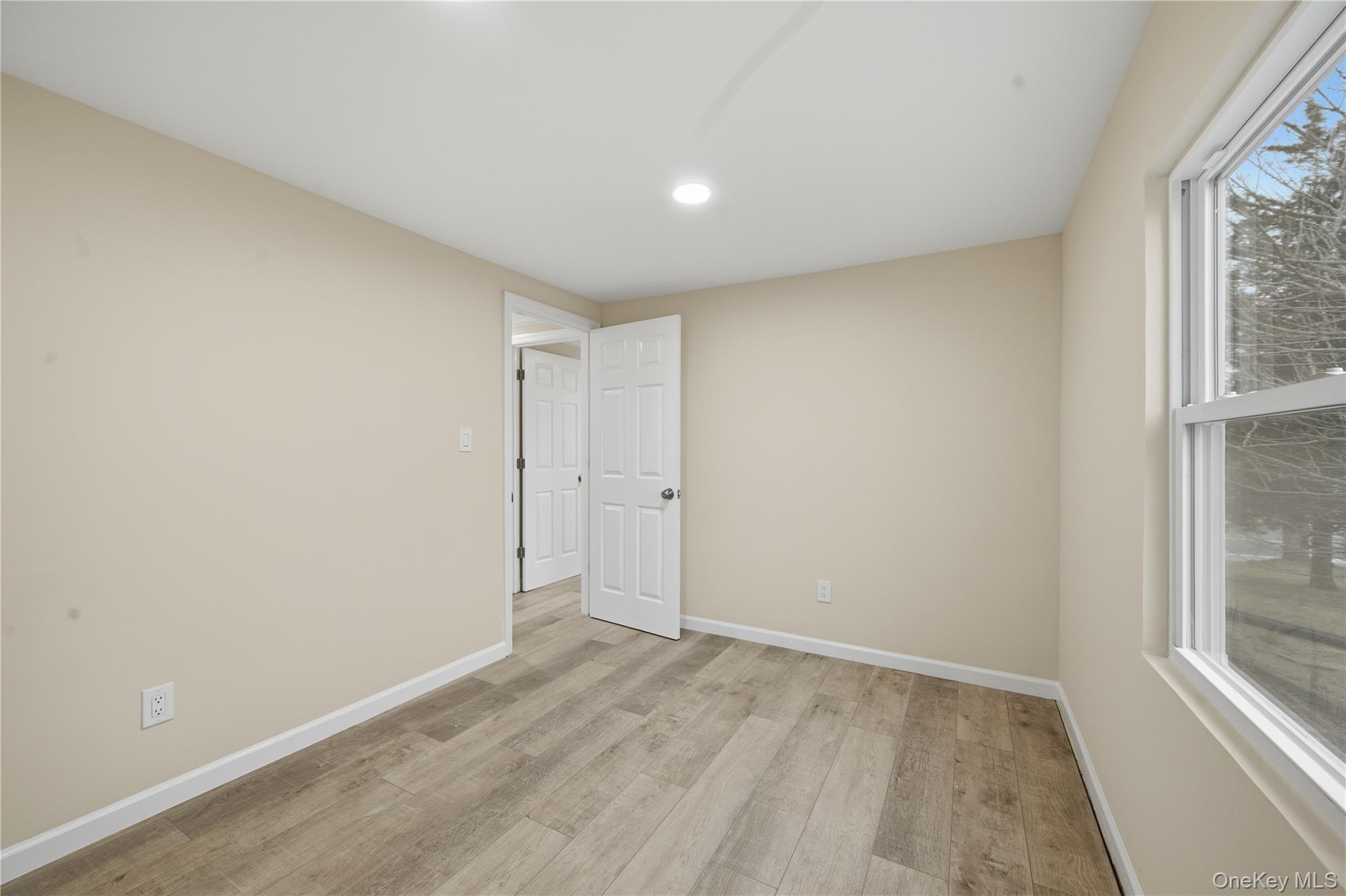 257 southaven Avenue, Medford, NY 11763