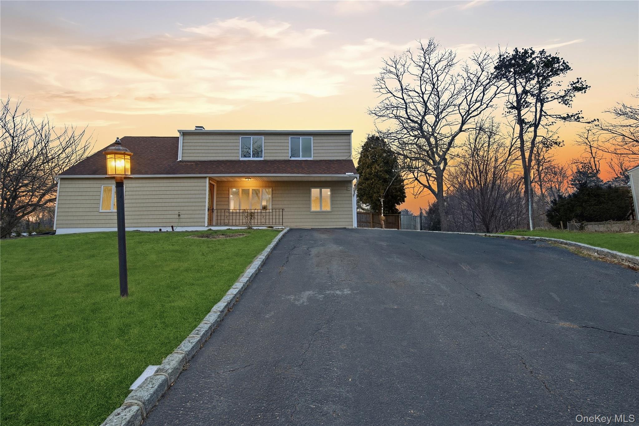 257 southaven Avenue, Medford, NY 11763