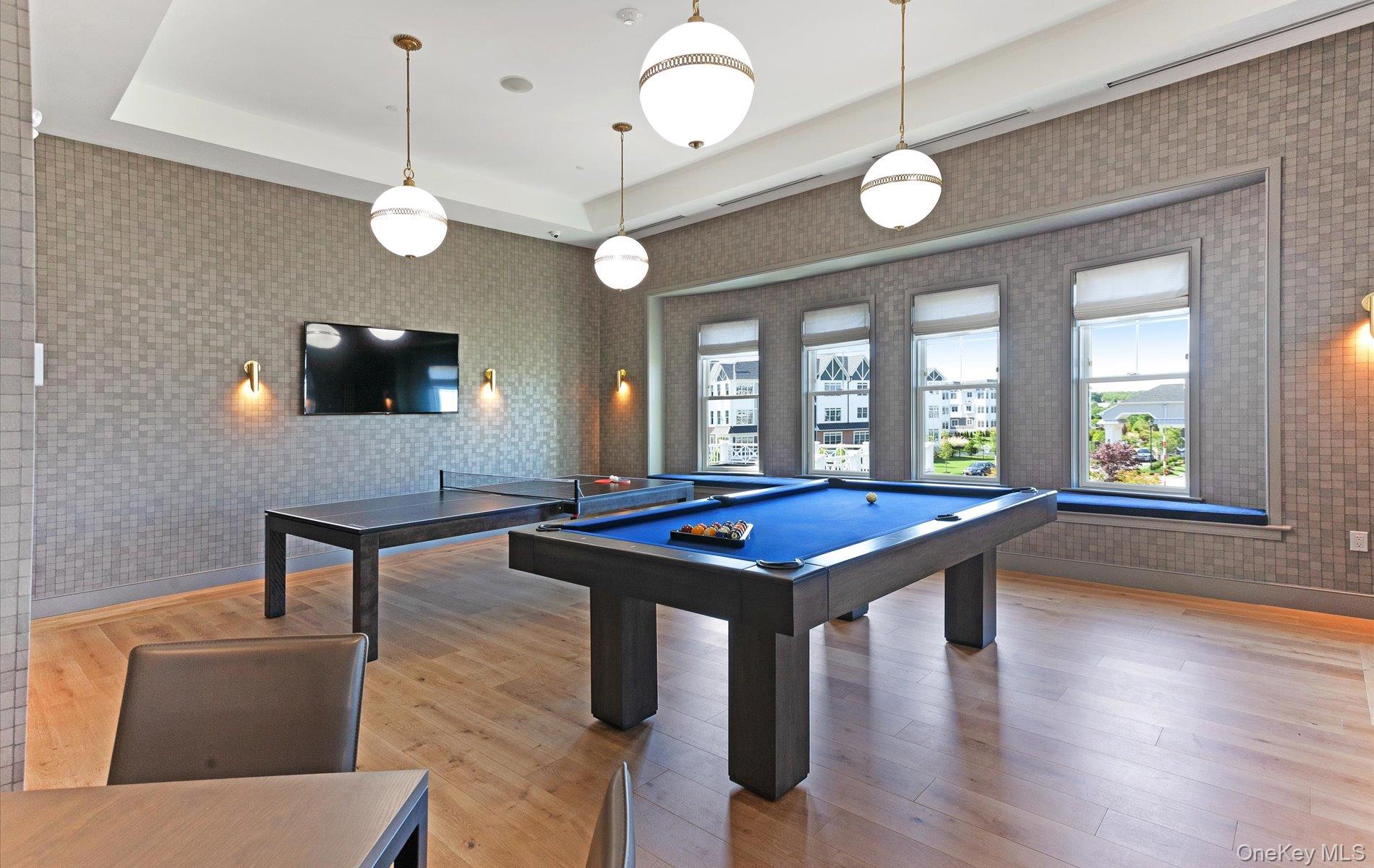 28301 Spruce Pond Circle, Plainview, NY 11803