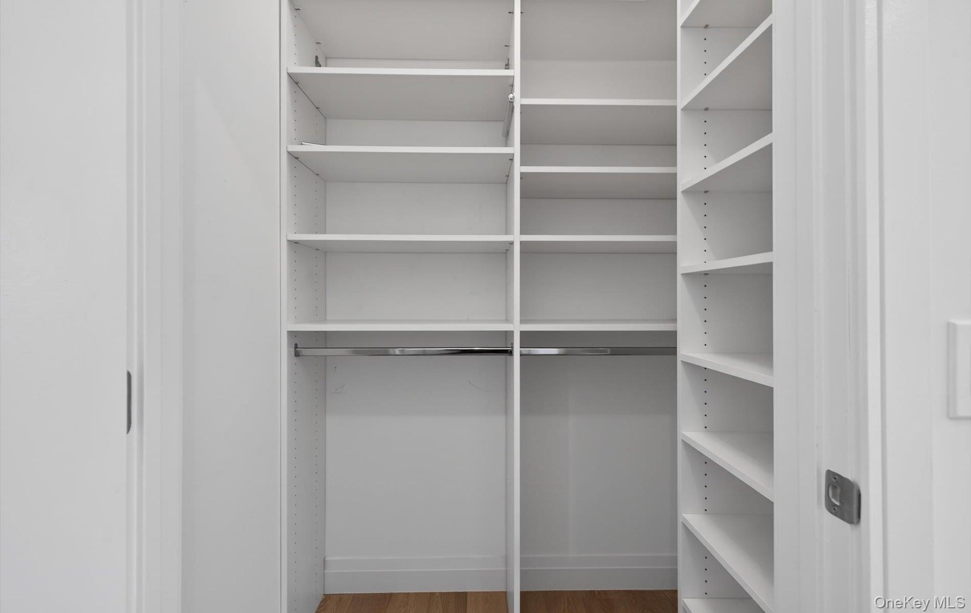 28301 Spruce Pond Circle, Plainview, NY 11803