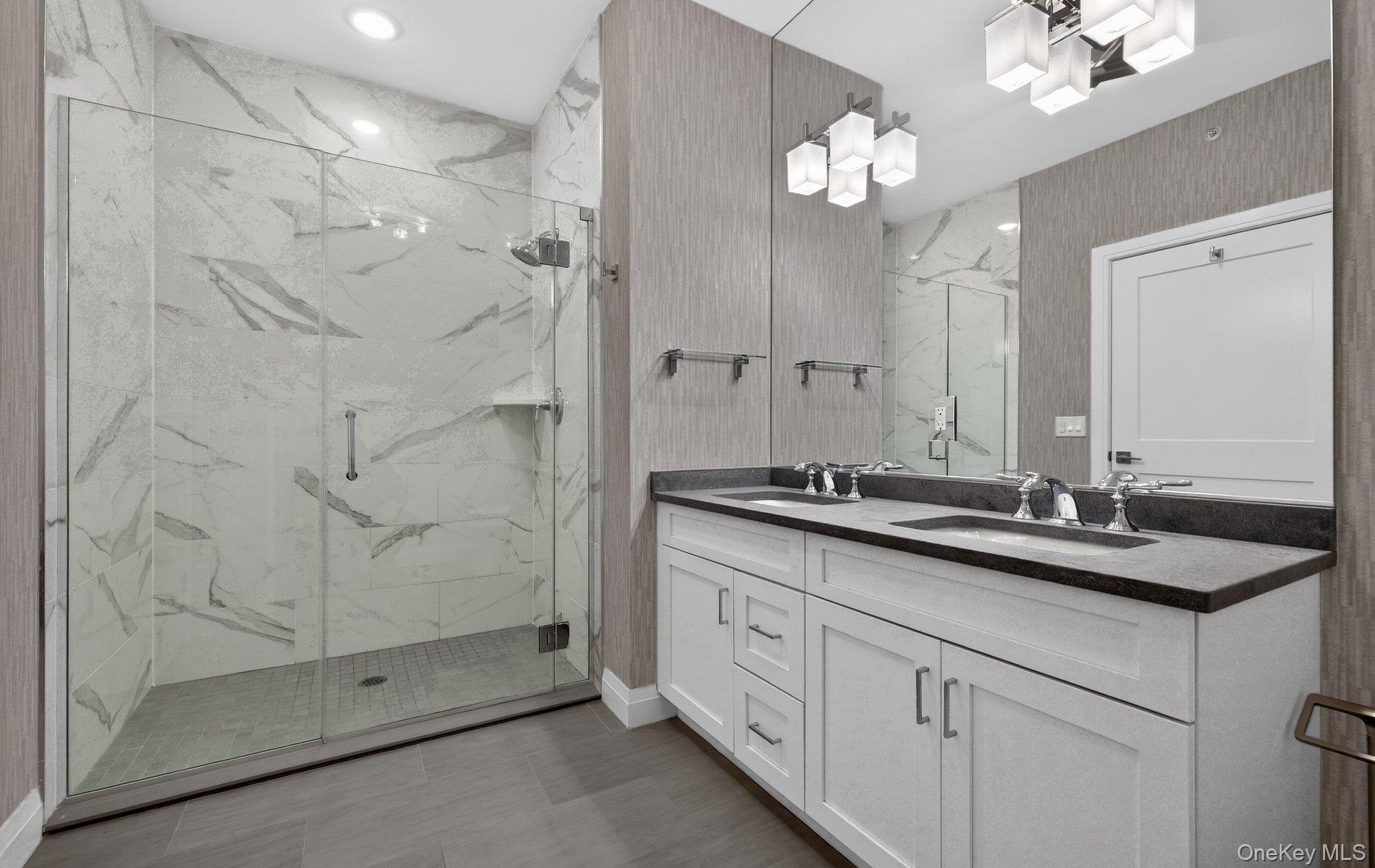 28301 Spruce Pond Circle, Plainview, NY 11803