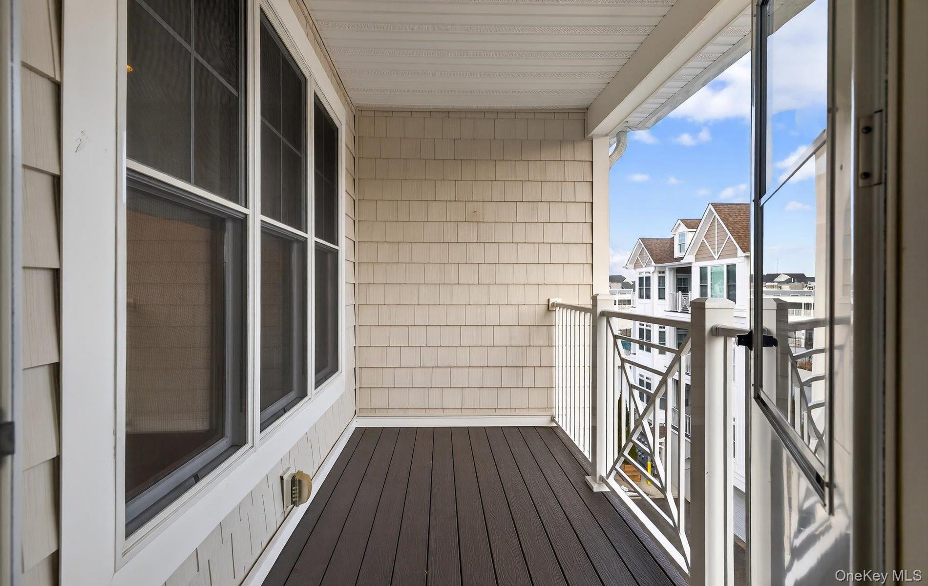 28301 Spruce Pond Circle, Plainview, NY 11803