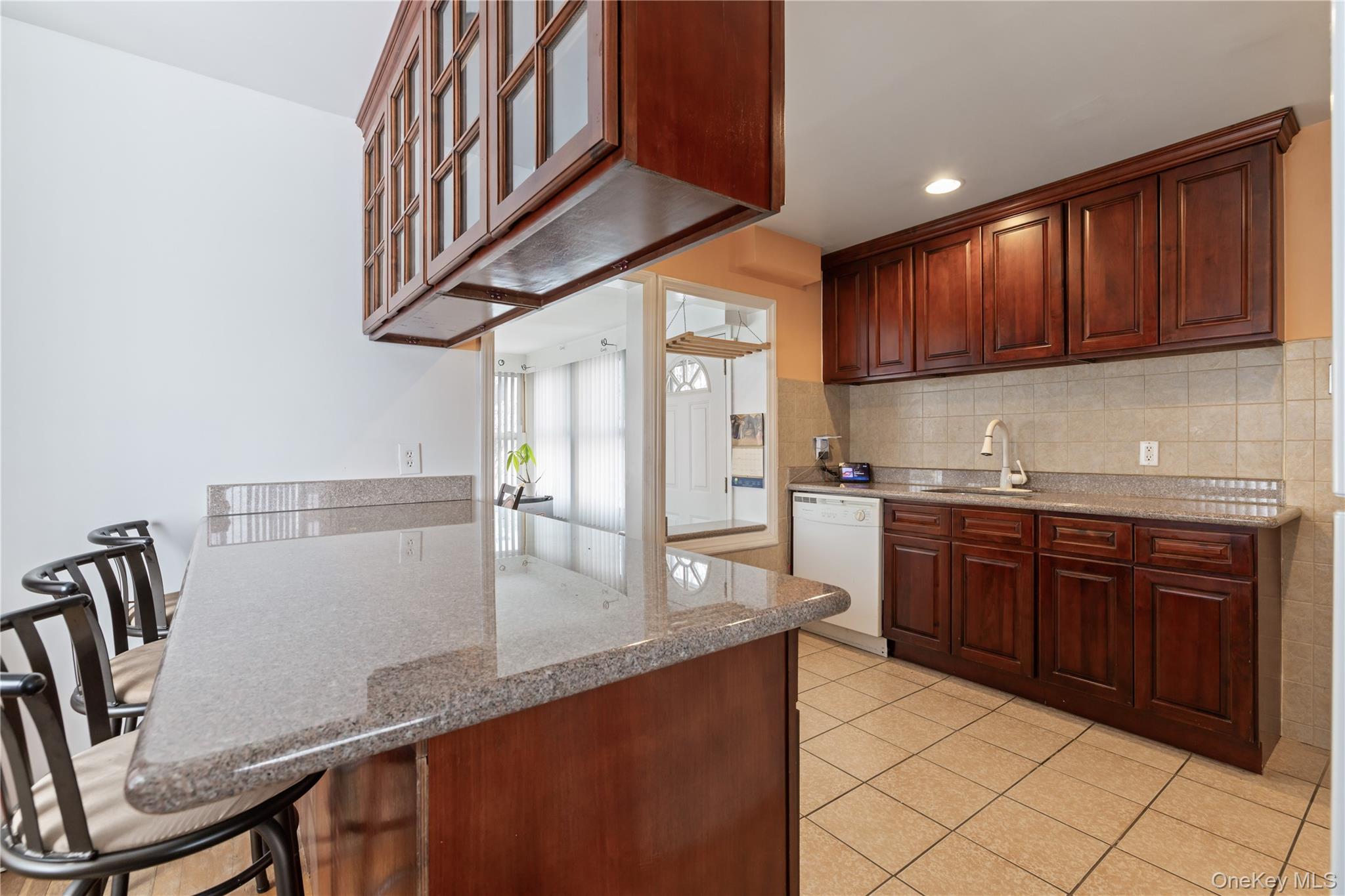 17 Standish Road, Valley Stream, NY 11580