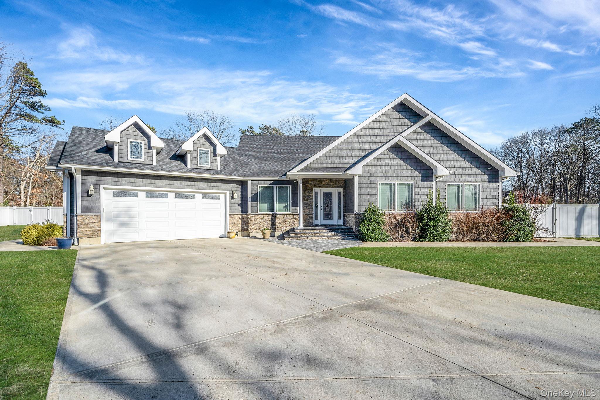 48A Middle Island Avenue, Medford, NY 11763