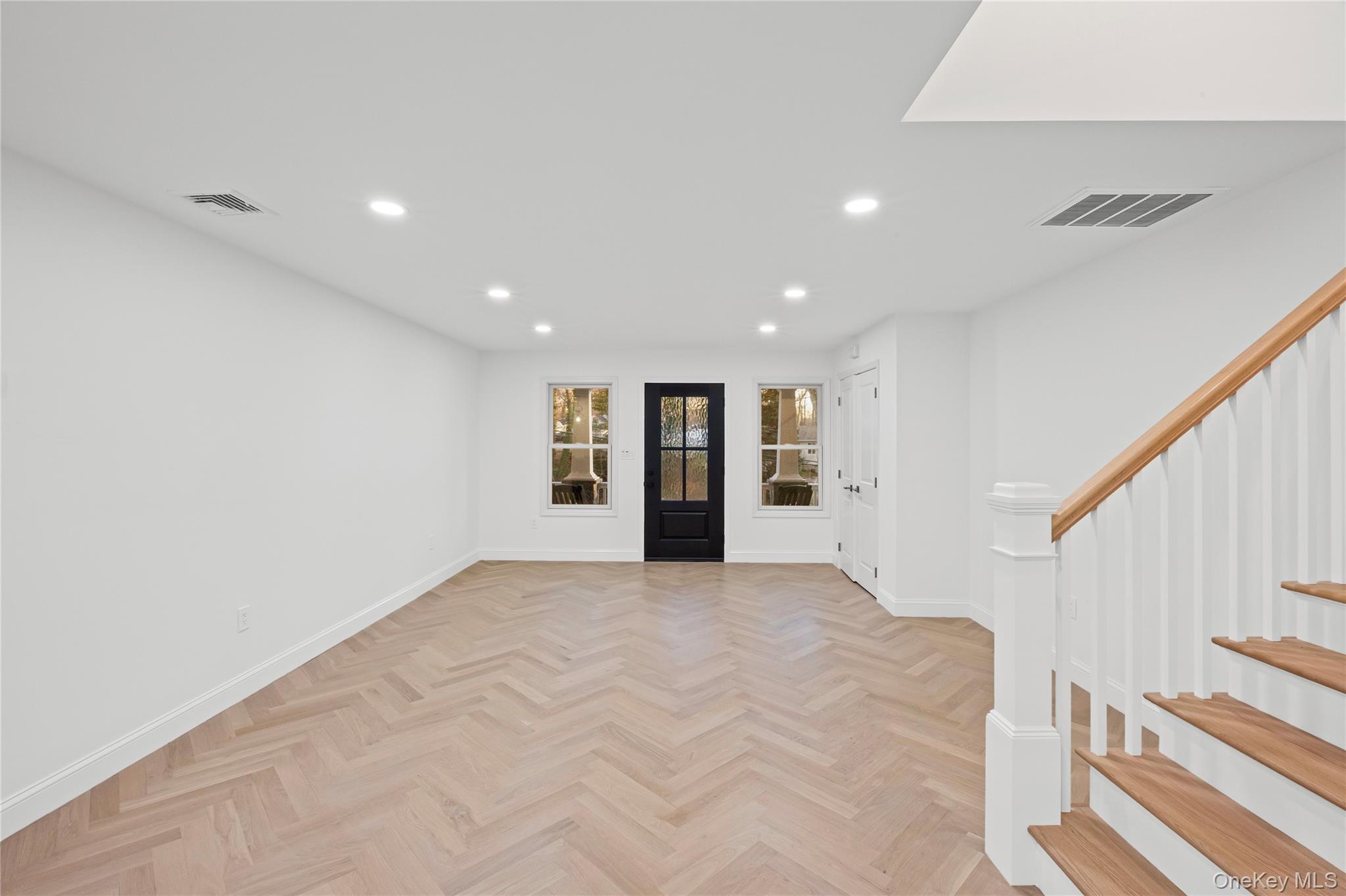 5 Poplar Drive, Smithtown, NY 11787