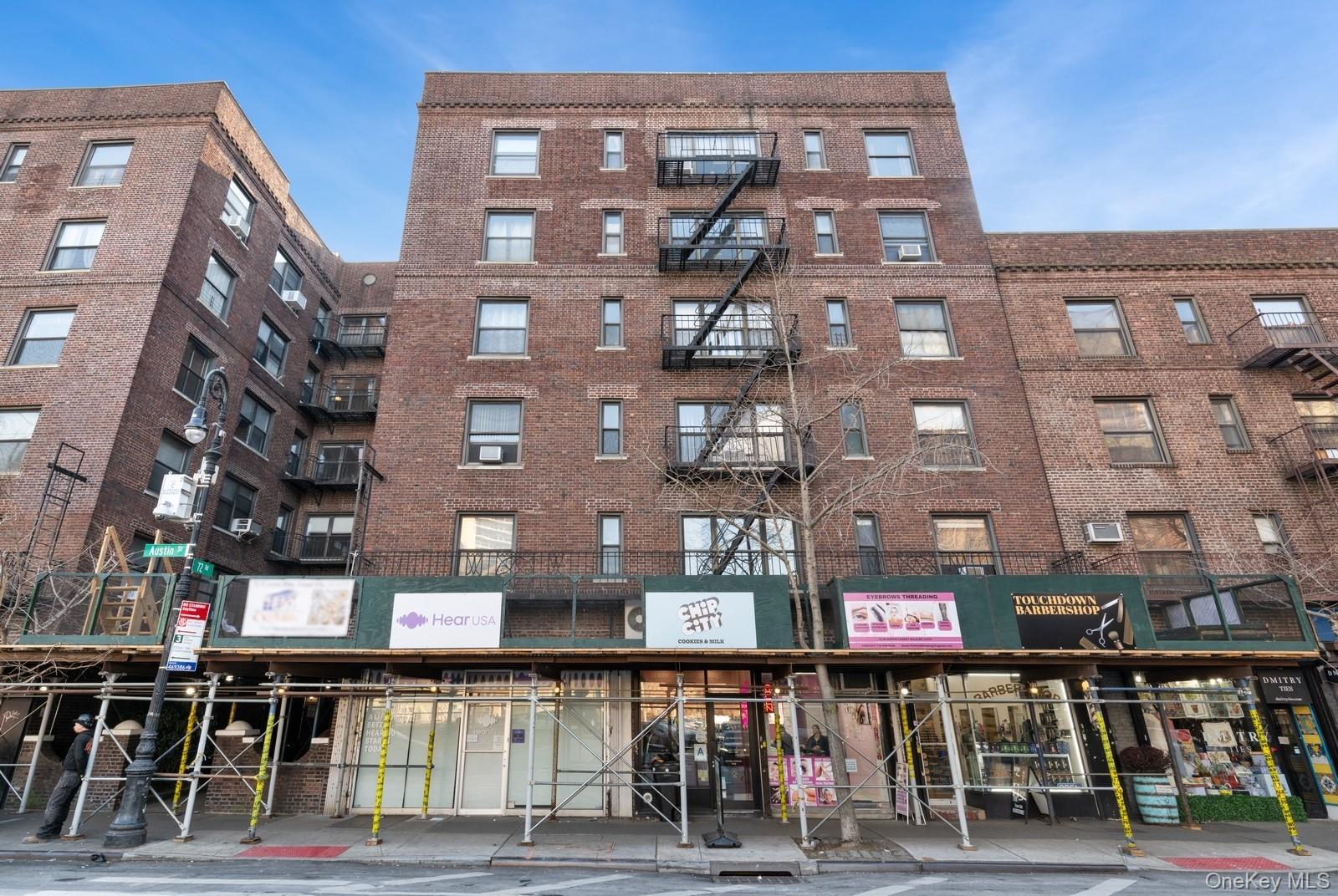 7234 Austin Street # D11, Forest Hills, NY 11375